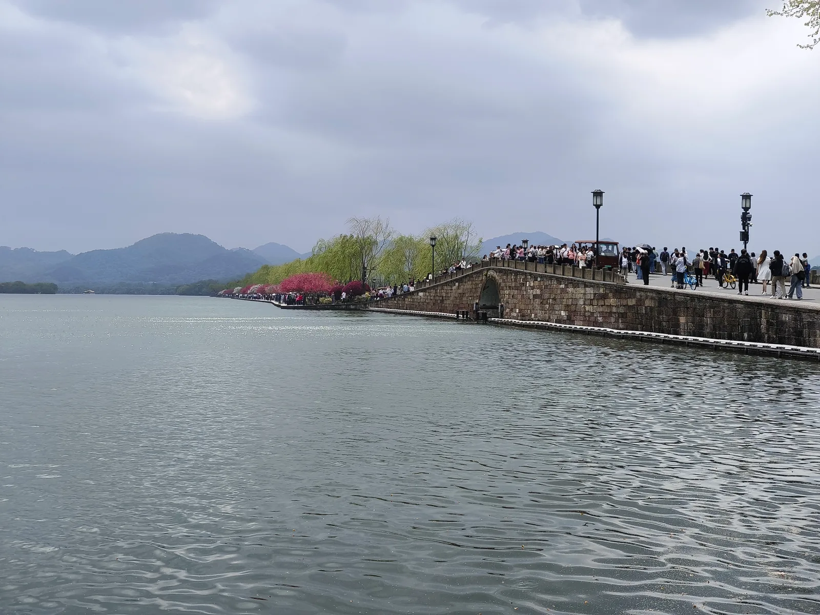 Main view at 断桥 Hangzhou — travel photo