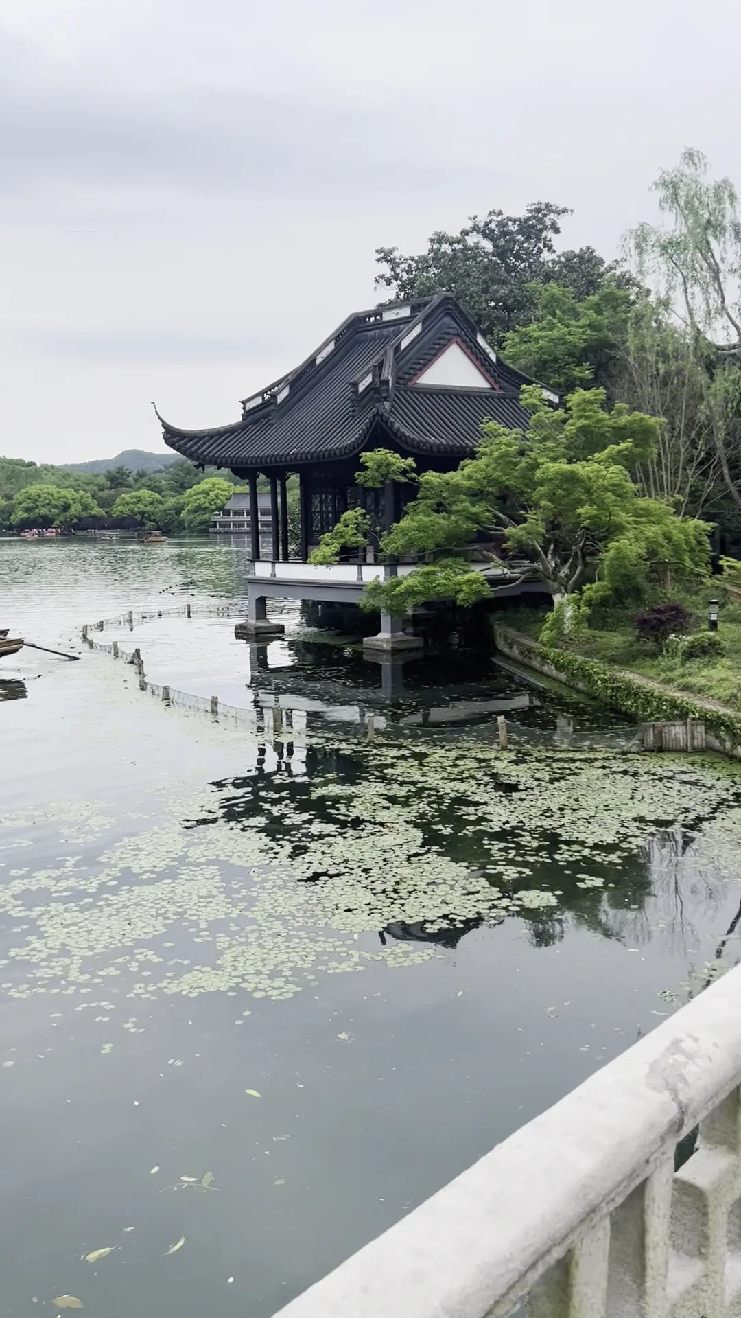Atmosphere at 西湖风景区 Hangzhou — travel photo