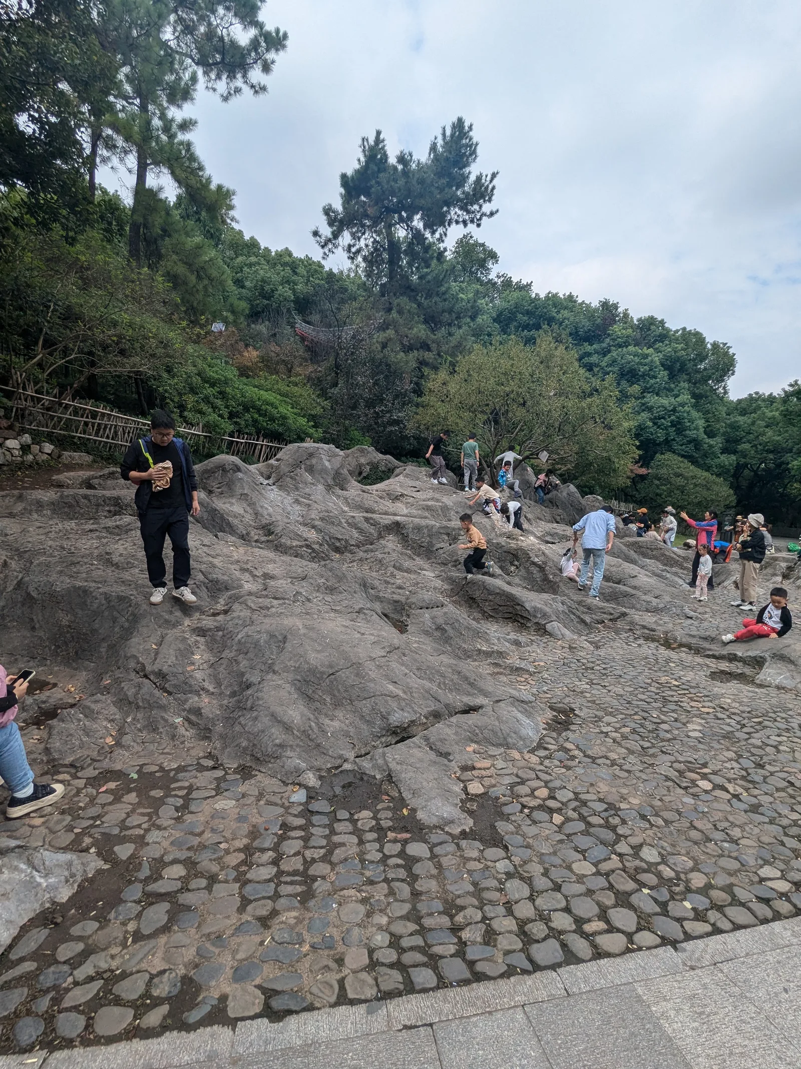 Interior at Wushan Tianfeng Hangzhou — travel photo