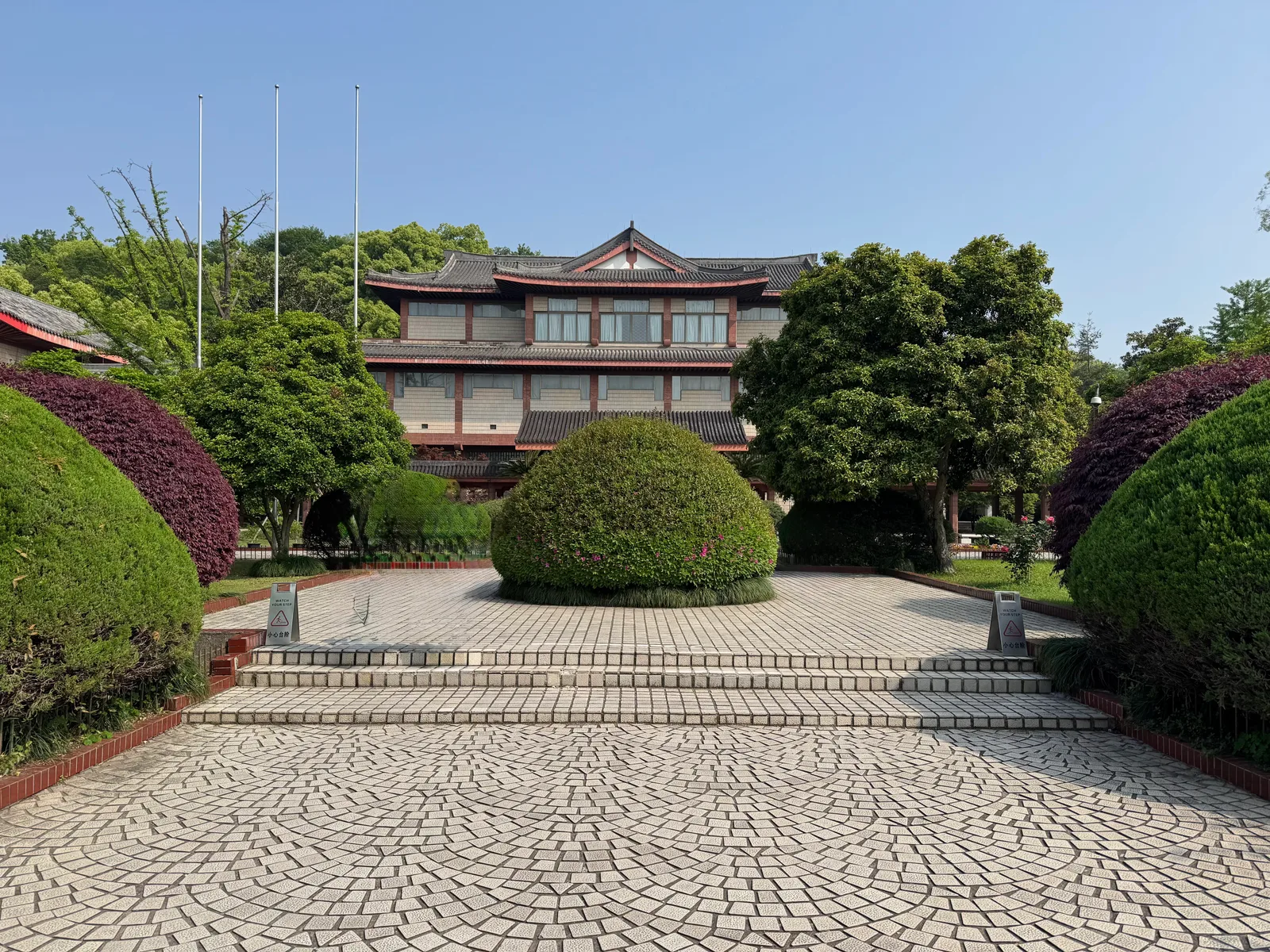 Details at Zhejiang West Lake Gallery Hangzhou — travel photo