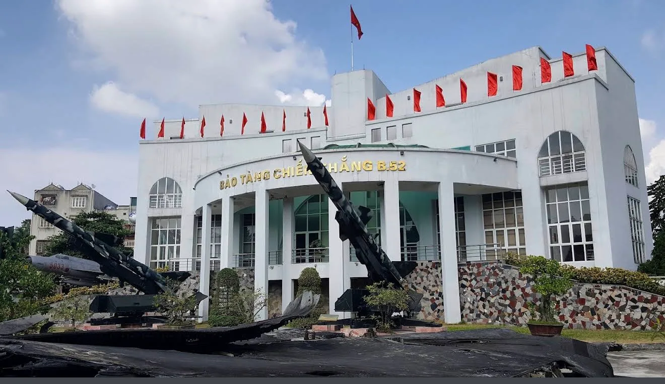 Main view at B52 Victory Museum Hanoi — travel photo