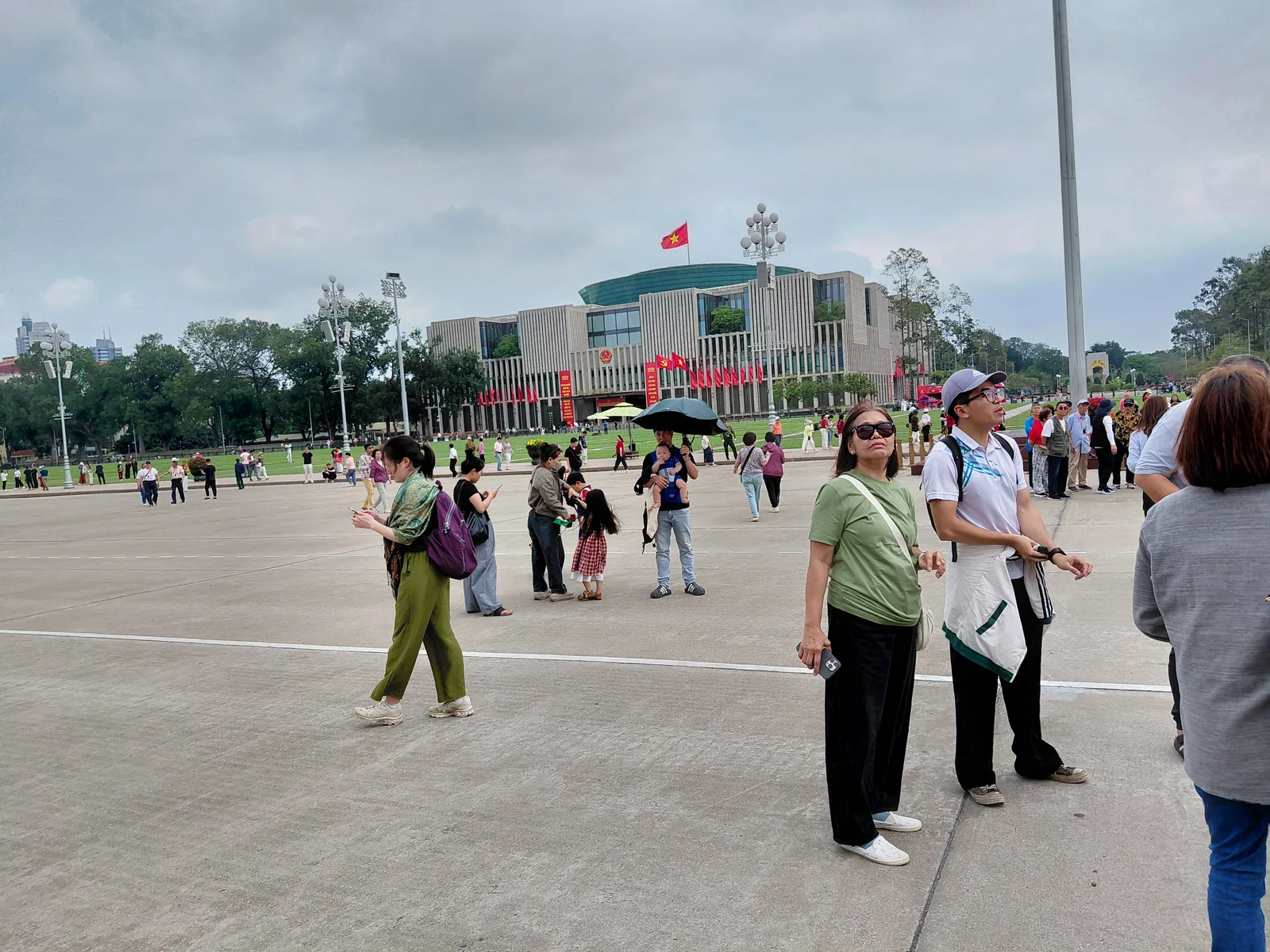 Details at Ba Dinh Square Hanoi — travel photo
