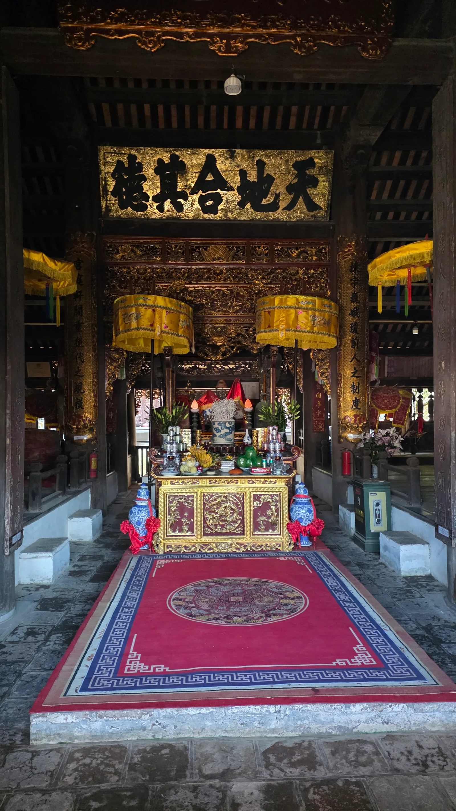 Atmosphere at Bat Trang Ancient Village Hanoi — travel photo