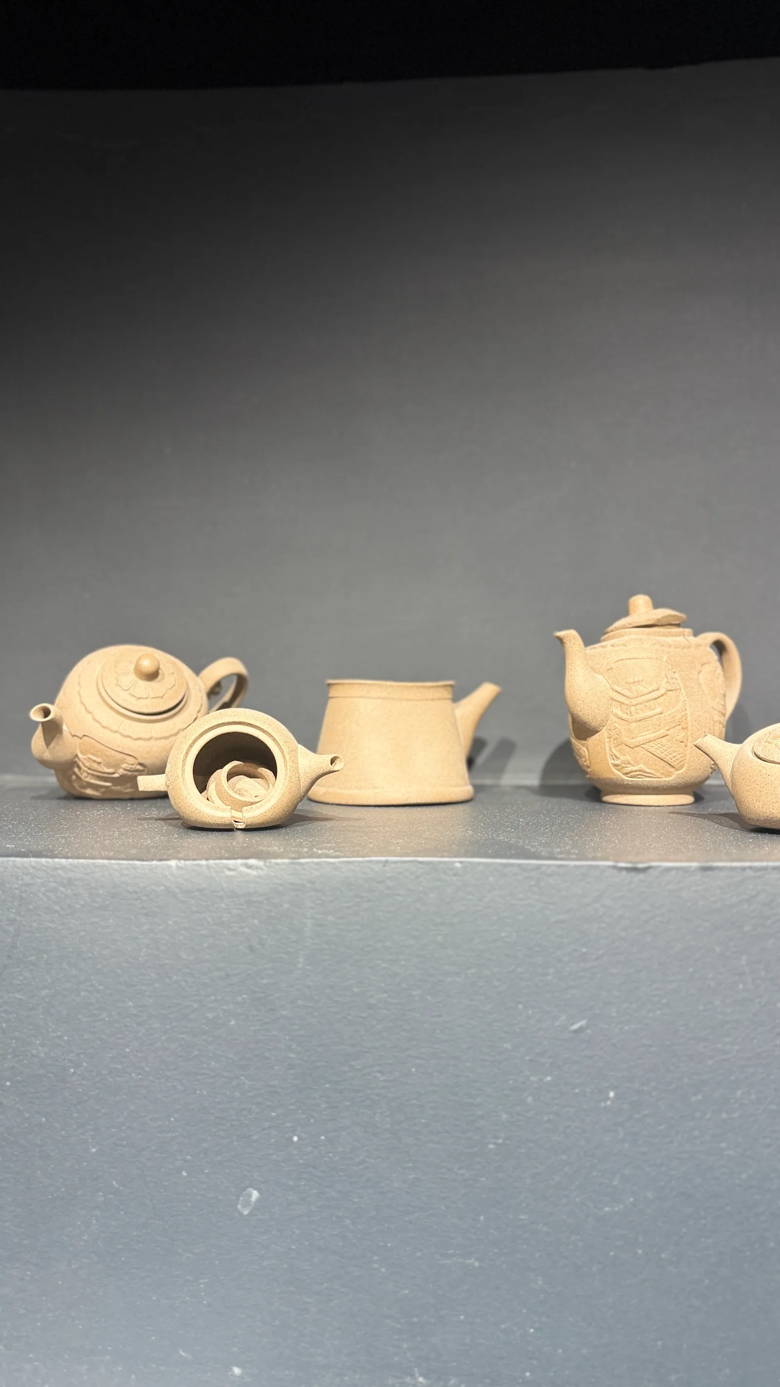 Details at Bat Trang Pottery Museum Hanoi — travel photo
