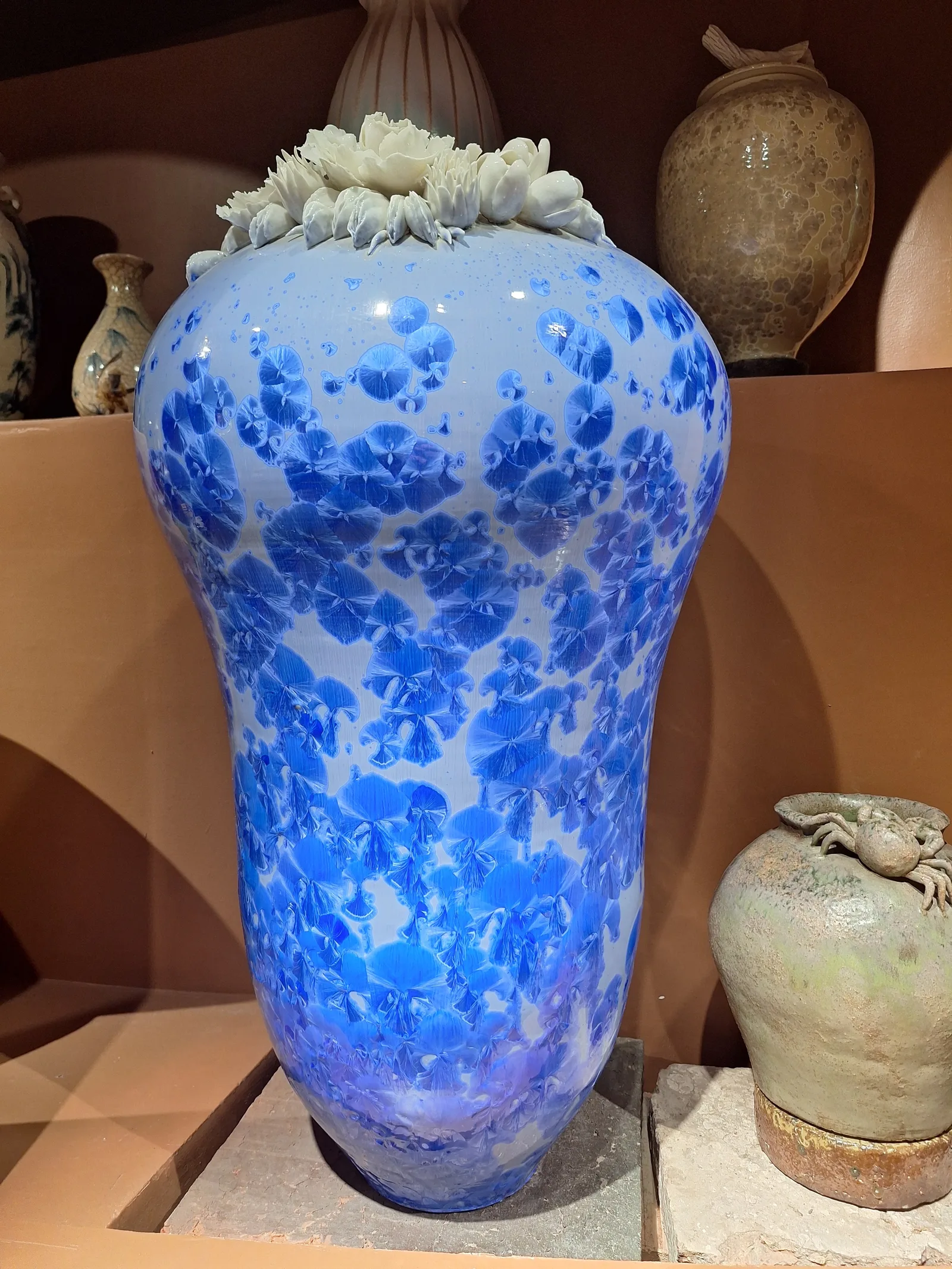 Details at Bat Trang Pottery Village Hanoi — travel photo