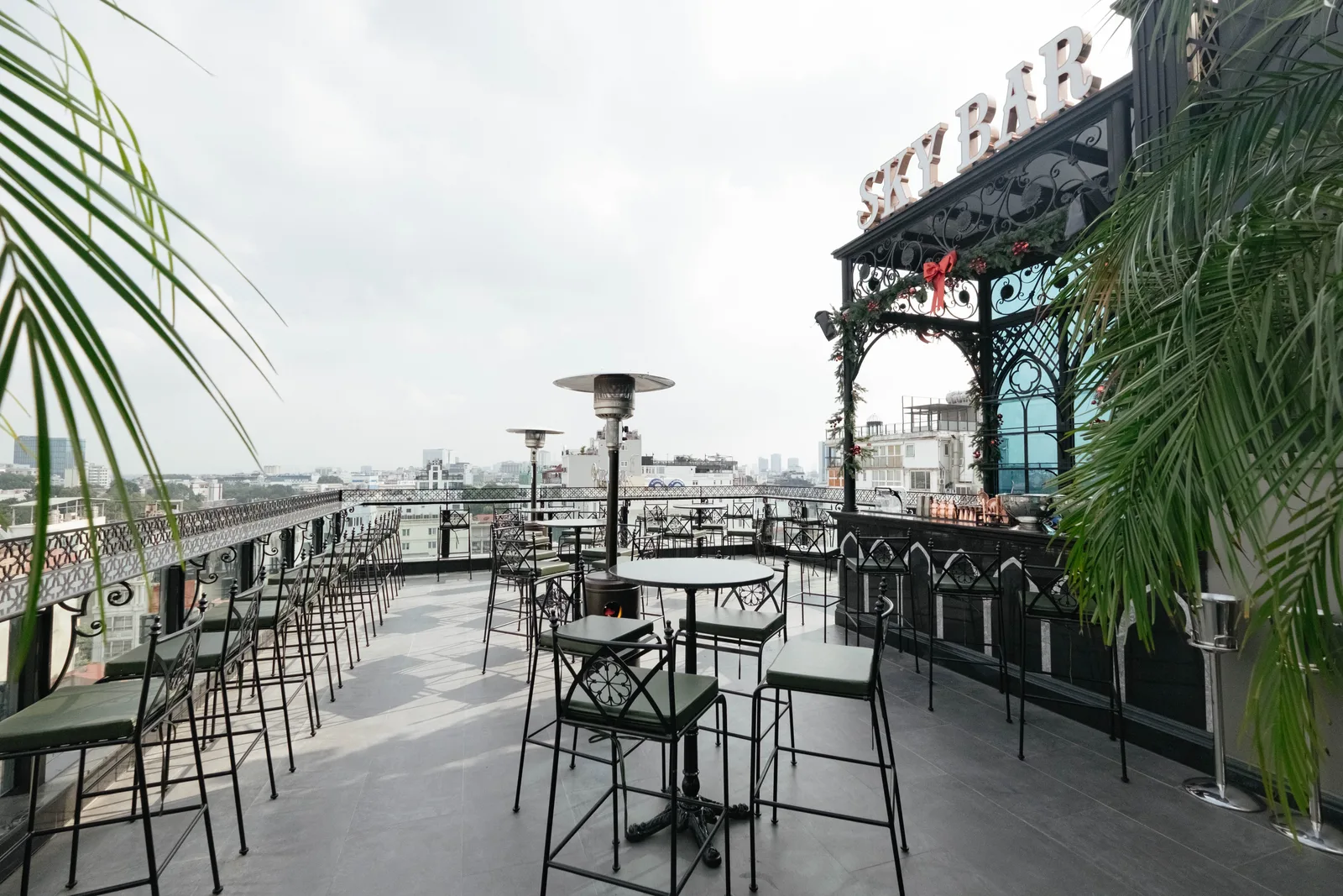 DUSK Sky Bar