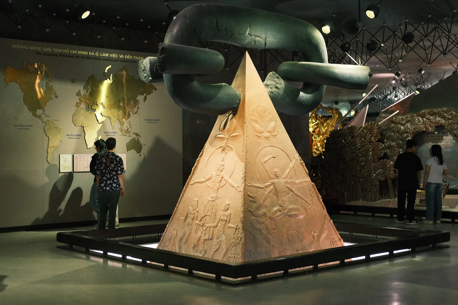 Interior at Ho Chi Minh Museum Hanoi — travel photo
