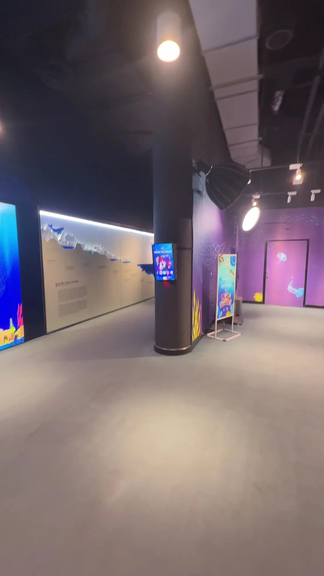 Atmosphere at Lotte World Aquarium Hà Nội Hanoi — travel photo