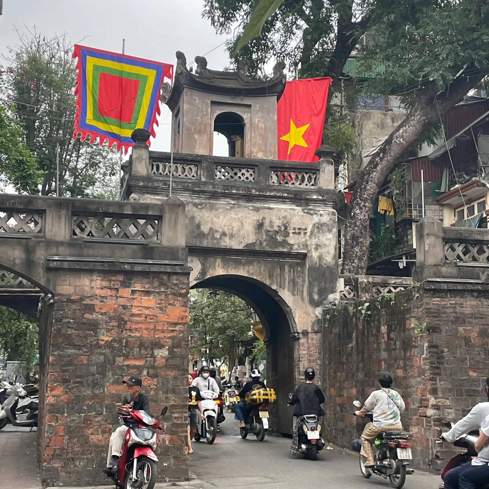 Atmosphere at Ô Quan Chưởng Hanoi — travel photo