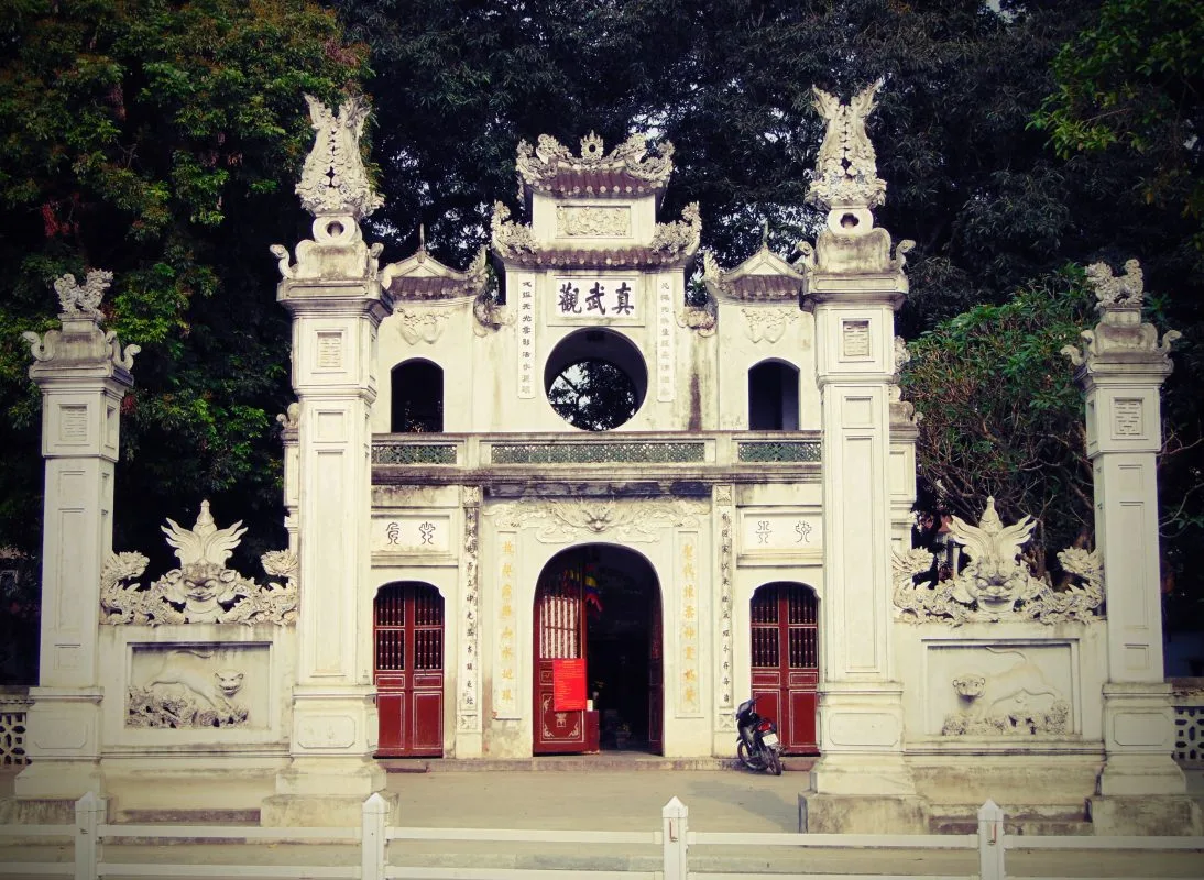 Main view at Quan Thanh Temple Hanoi — travel photo