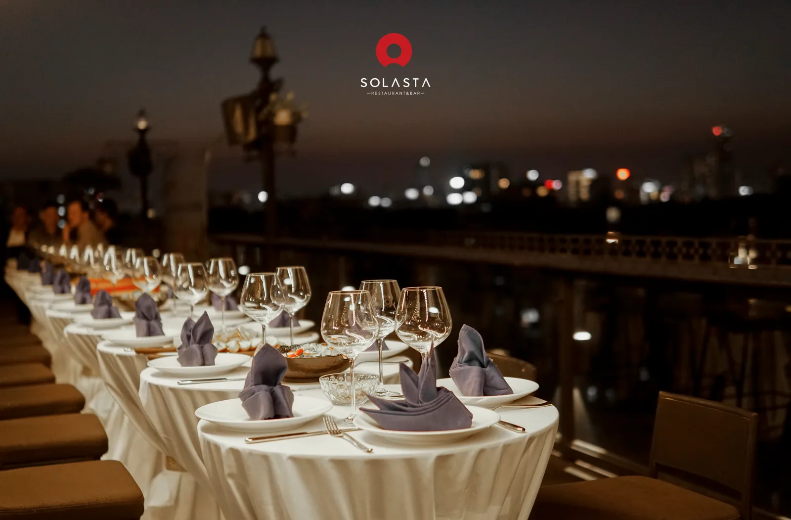 SOL SKY BAR — romantic guide Hanoi