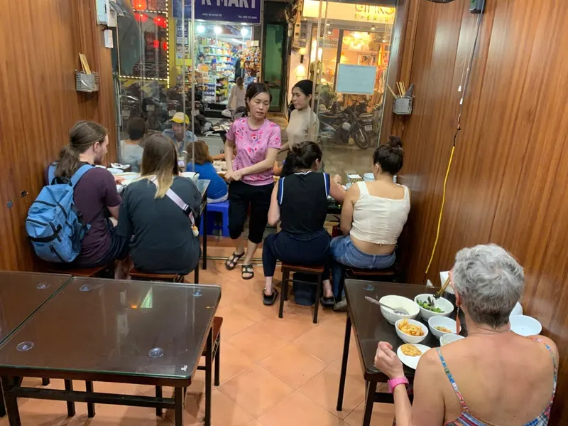 Street kid Restaurant Hanoi