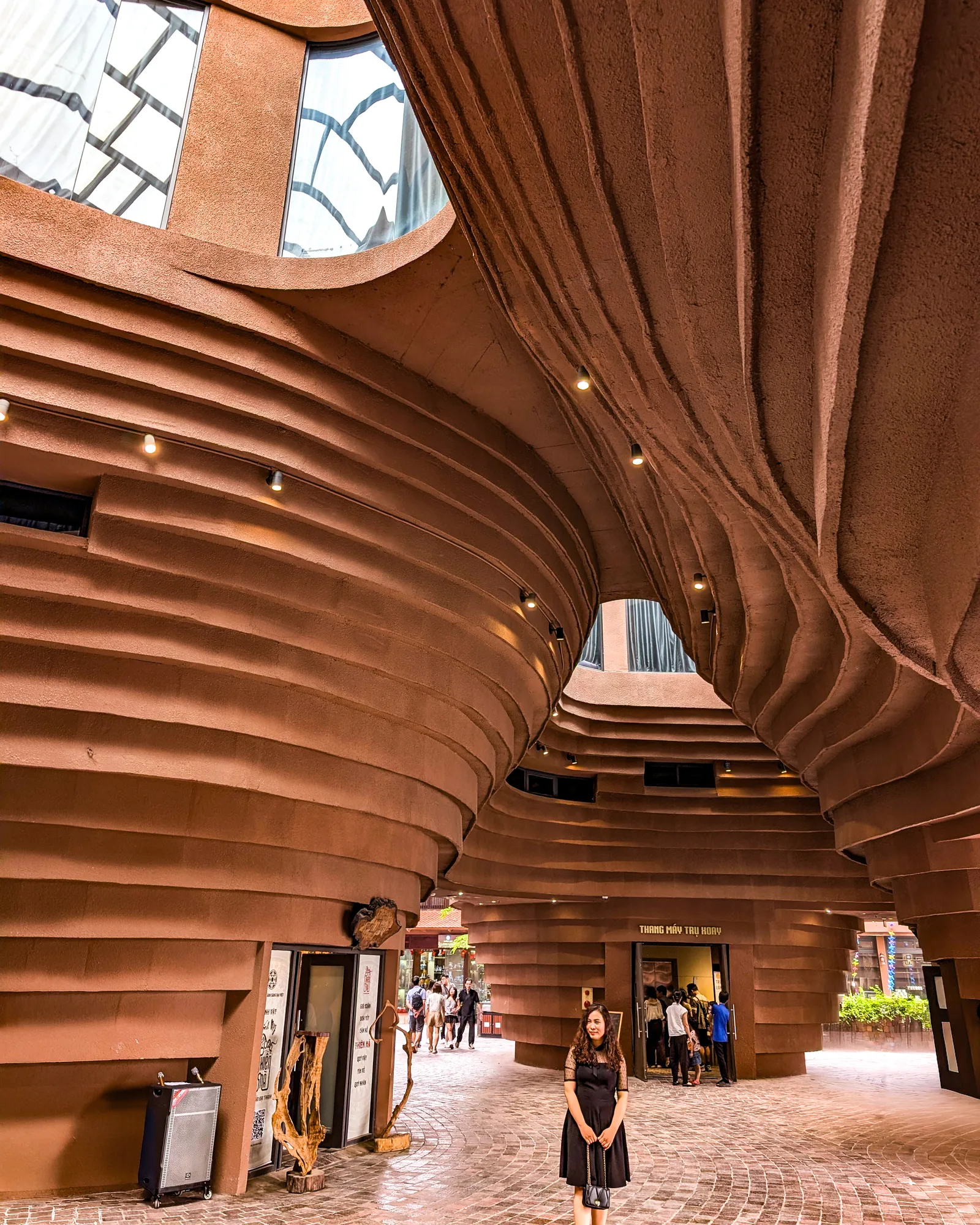 Interior at Trung tâm tinh hoa làng nghề Việt Hanoi — travel photo