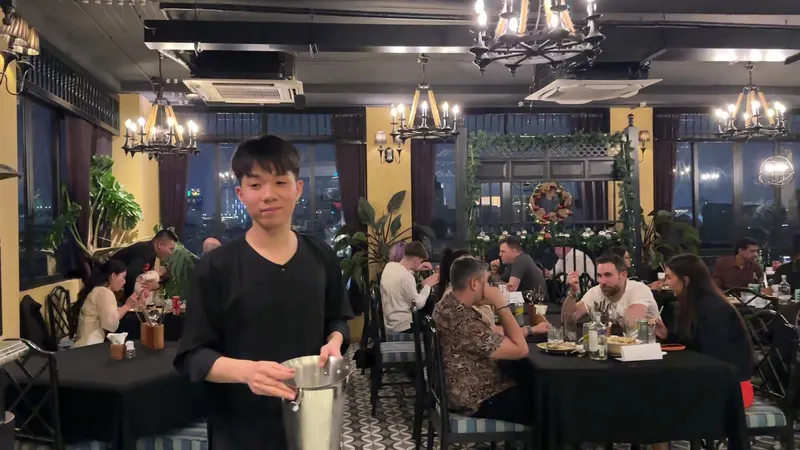 VIET Restaurant Hang Da & Rooftop Bar