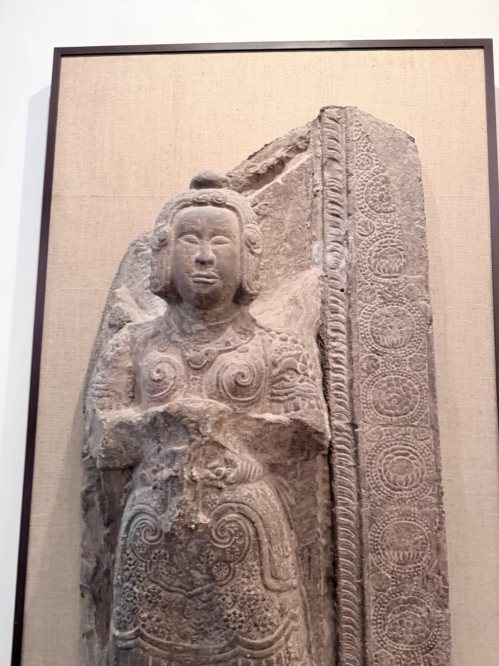 Atmosphere at Vietnam National Fine Arts Museum Hanoi — travel photo