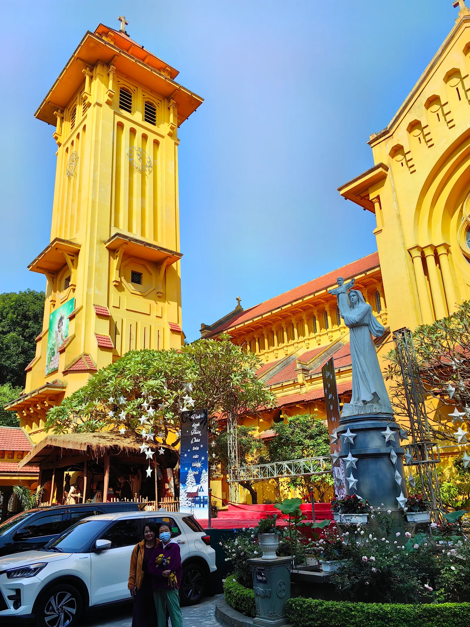 Interior at Yen So Park Hanoi — travel photo