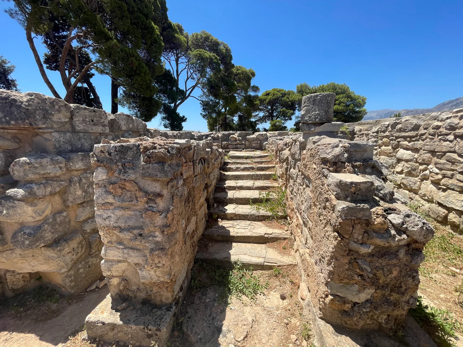 Atmosphere at Archaeological Site of Tylissos Heraklion — travel photo