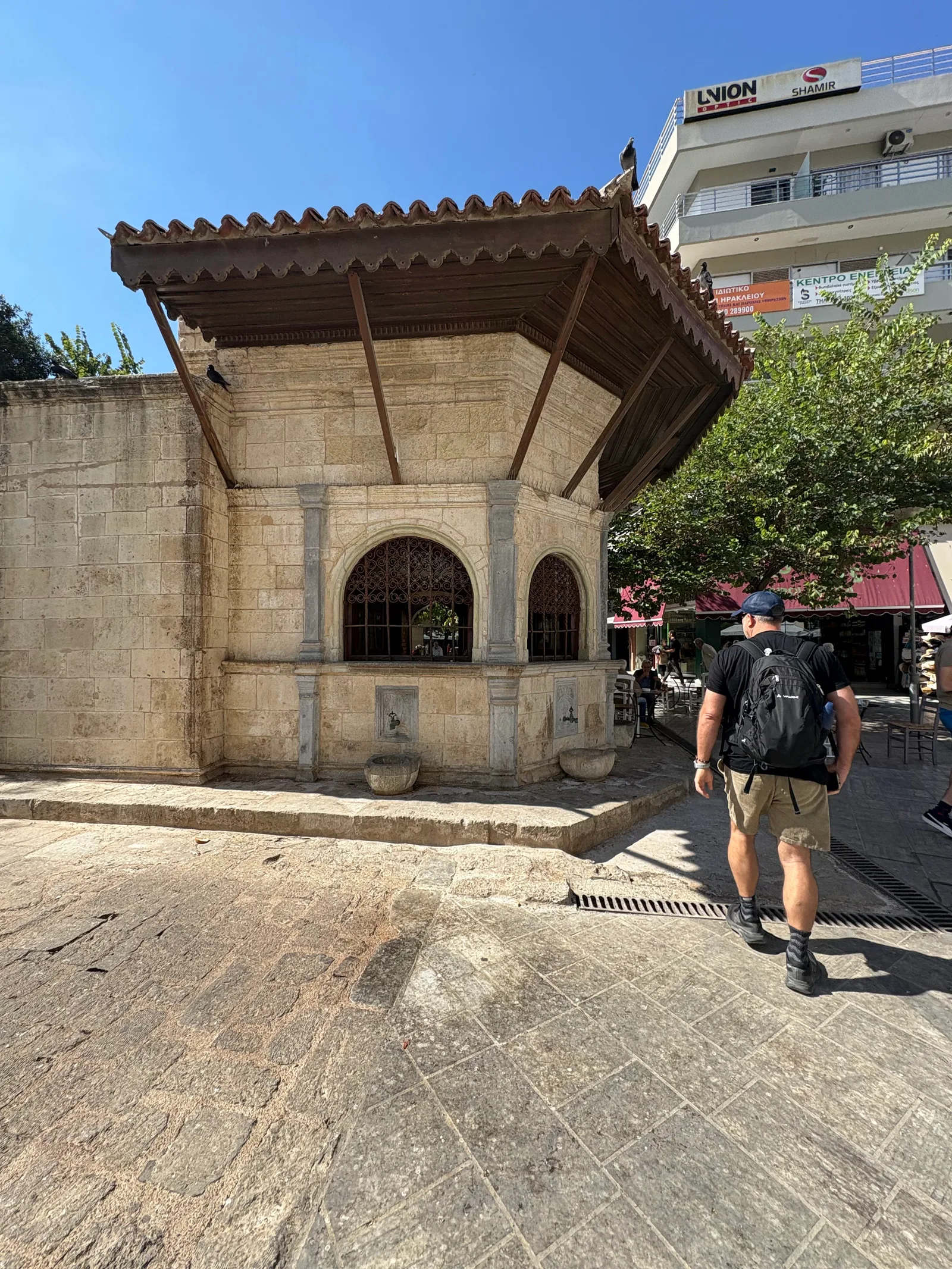 Details at Bembo fountain Heraklion — travel photo