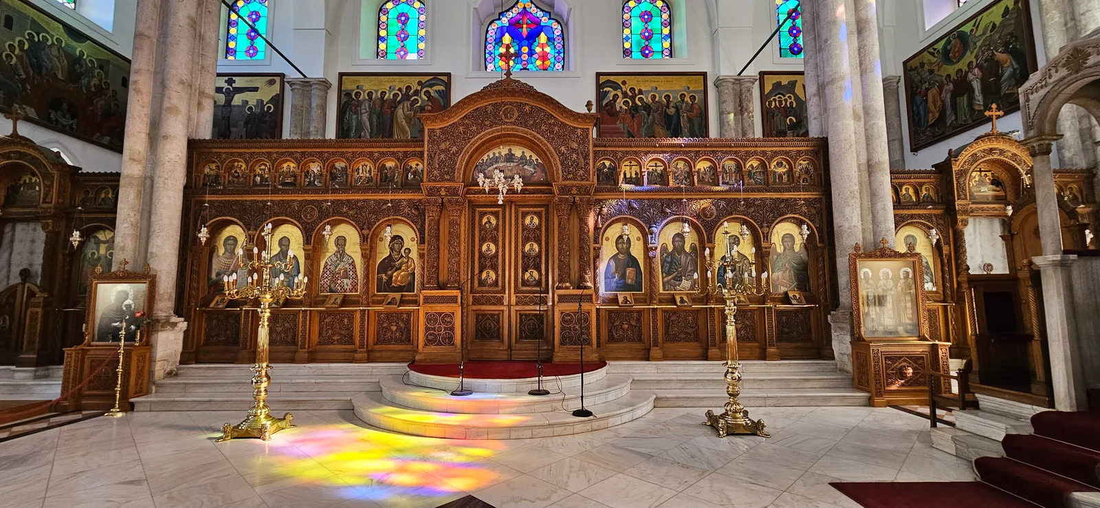 Interior at Cathedral Holy Temple of Saint Titus Heraklion — travel photo