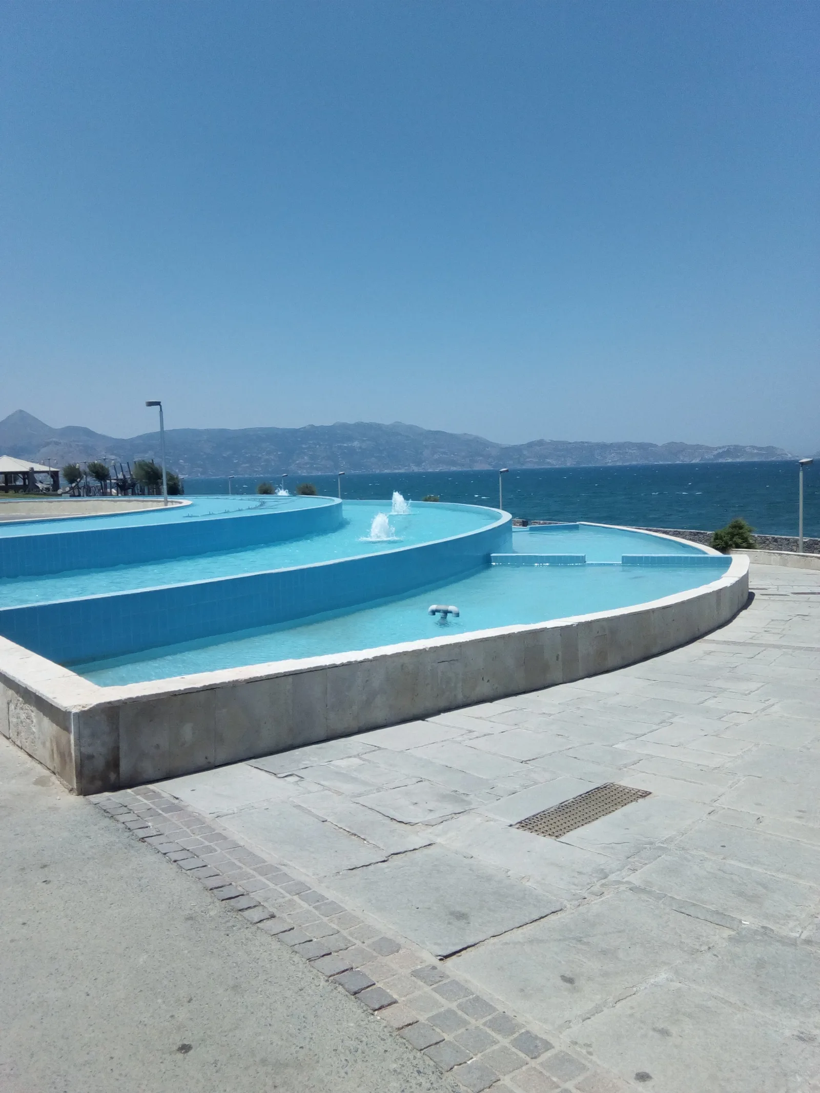 Atmosphere at Fountain Karavola Heraklion — travel photo