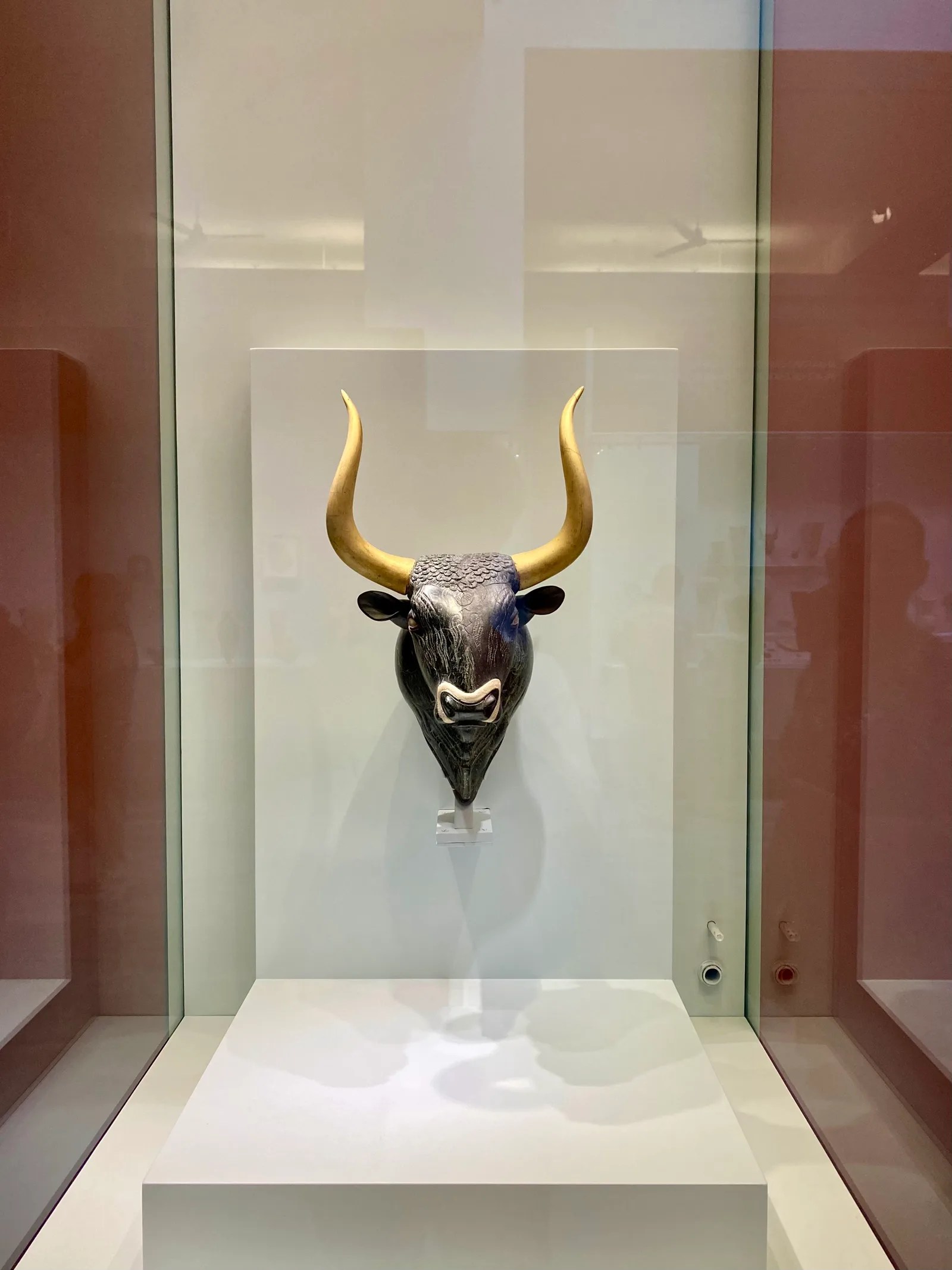 Interior at Heraklion Archaeological Museum Heraklion — travel photo