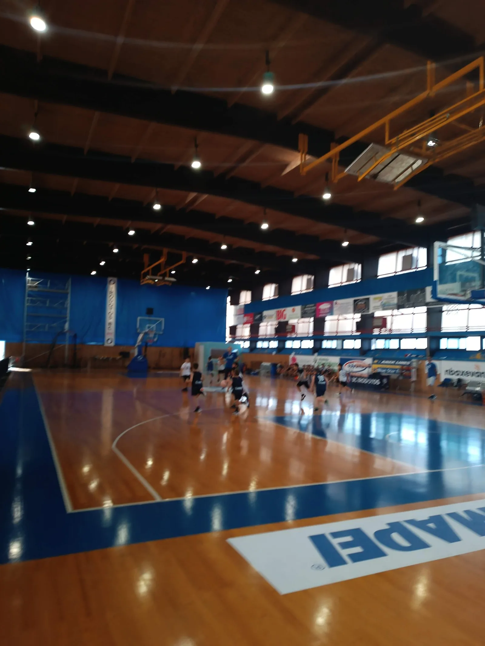 Main view at Melina Merkouri Nea Alikarnassos Indoor Sports Hall Heraklion — travel photo