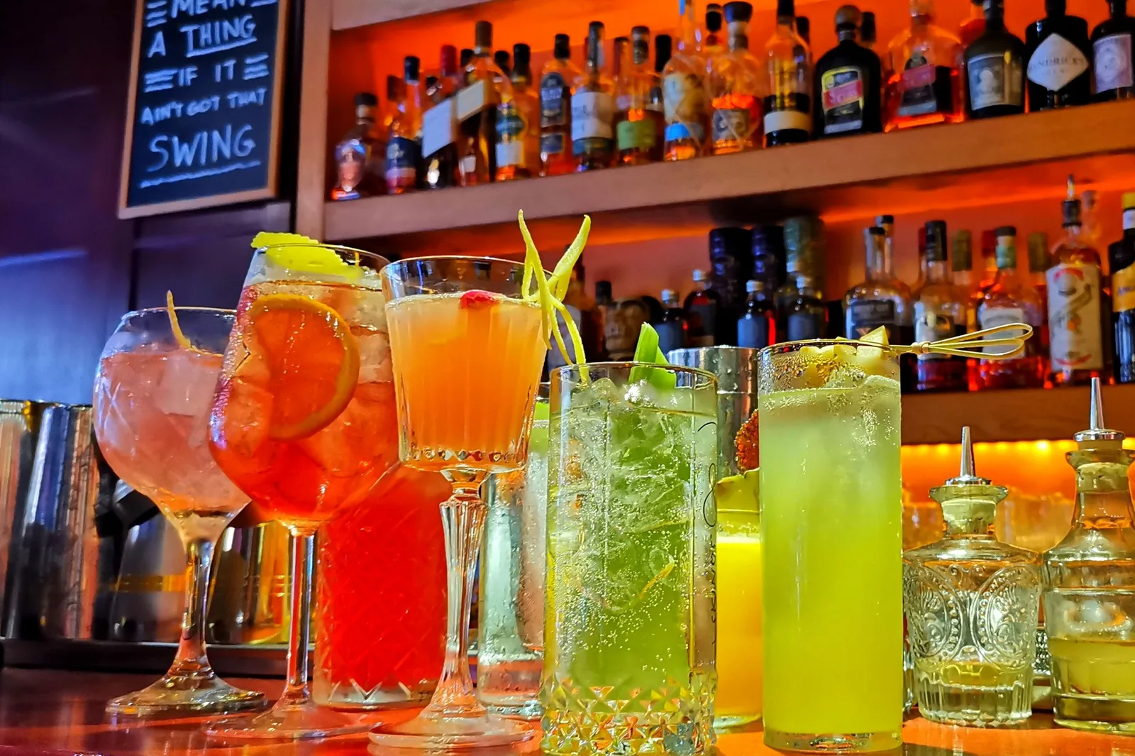 Atmosphere at Swing Thing Heraklion — travel photo