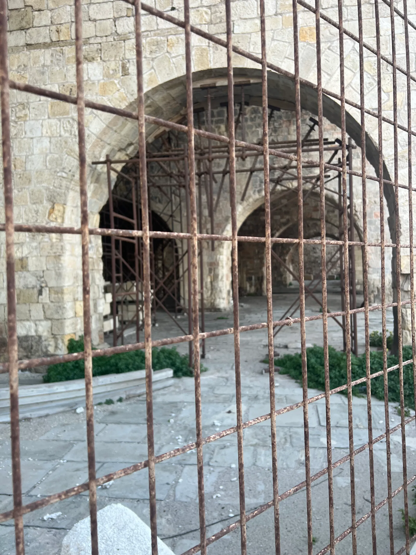 Details at Venetian Shipyards / Vechi Heraklion — travel photo
