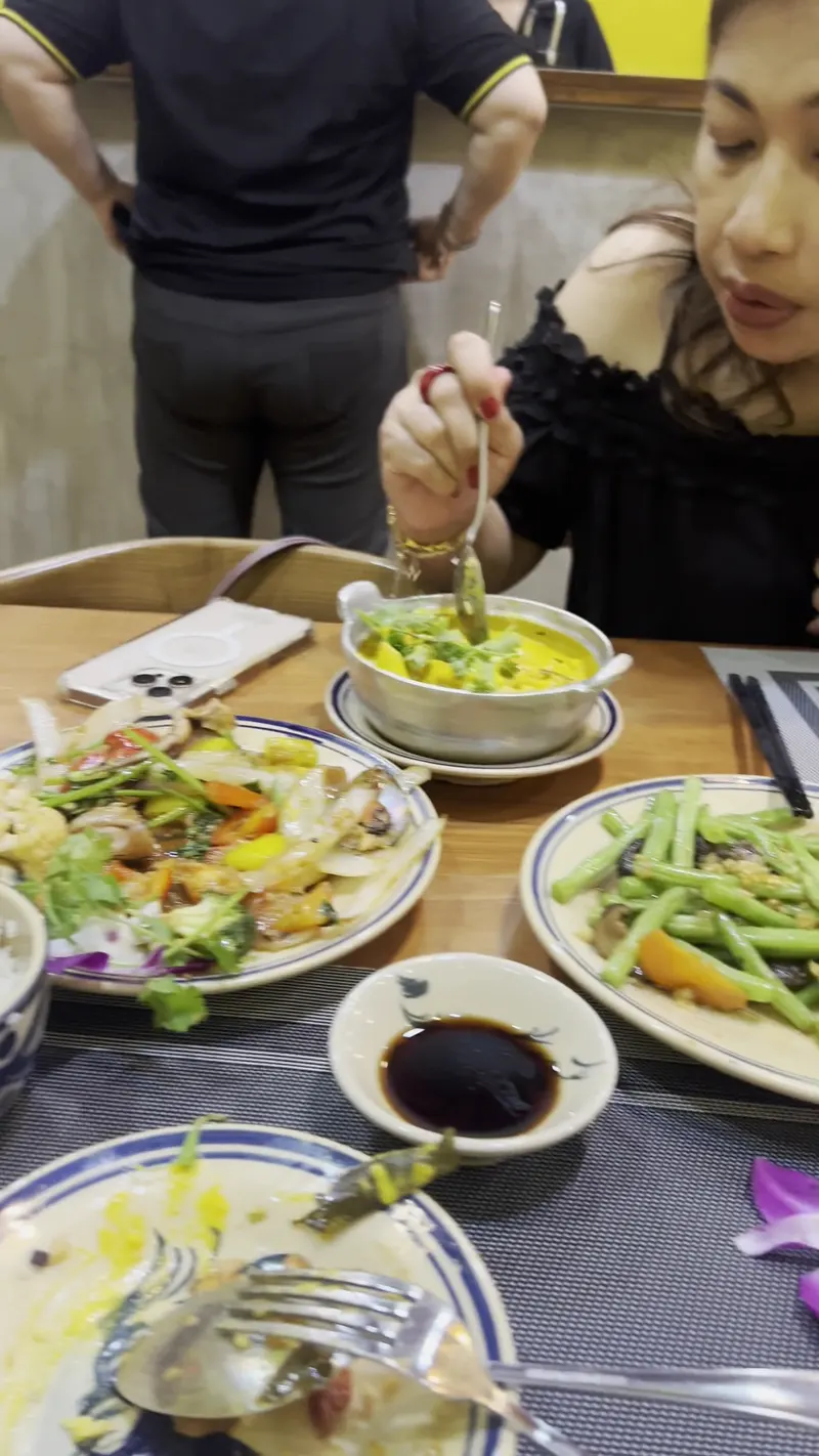 A Taste Of Saigon - Old Market - Vietnamese Cuisine & Vegetarian Food