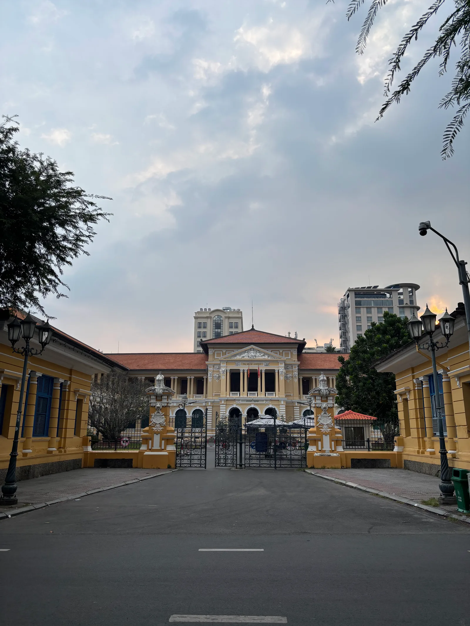 Details at Bach Tung Diep Park Ho Chi Minh City — travel photo