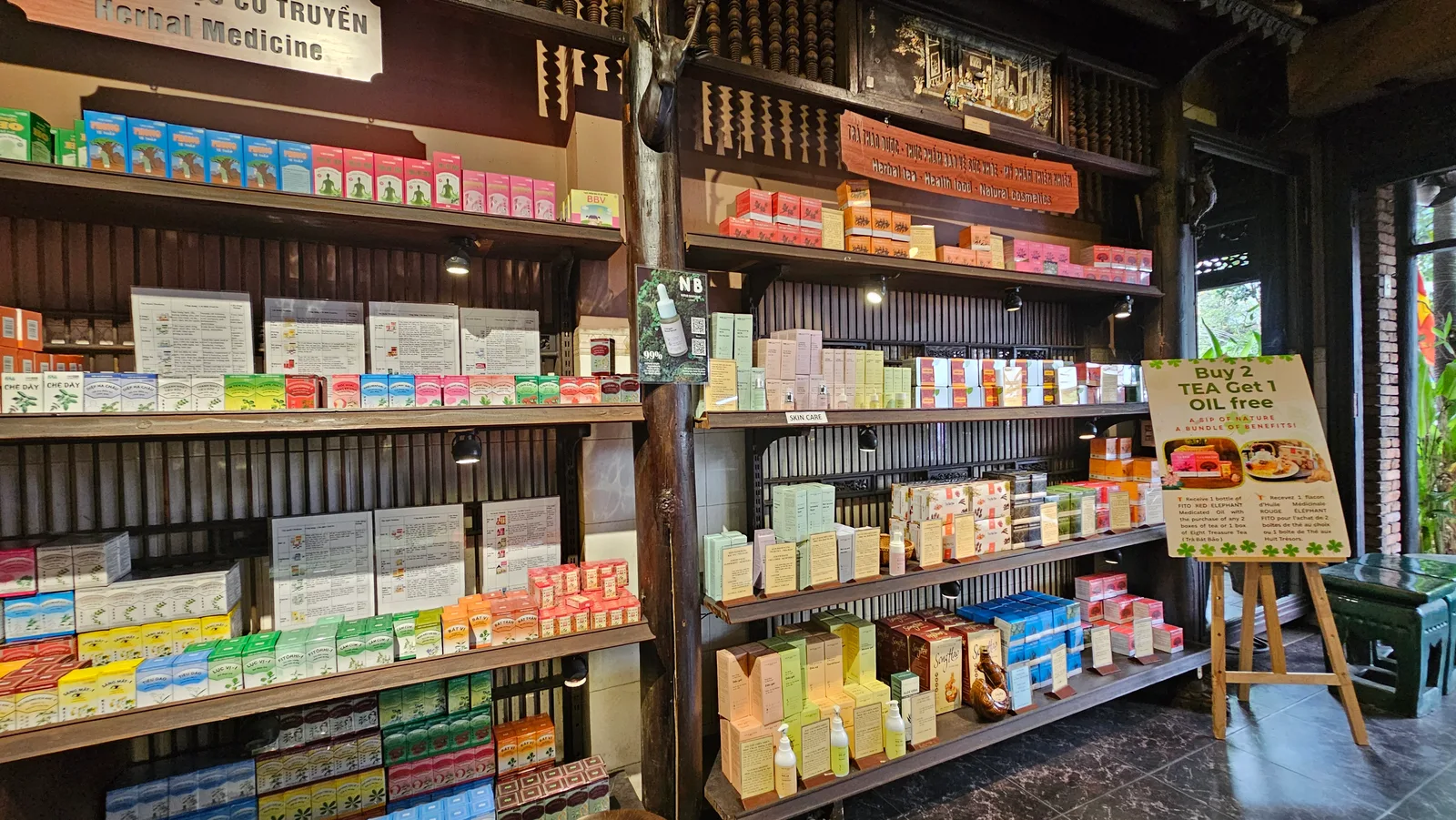 Interior at Bảo tàng Y học Cổ truyền - Traditional Medicine Museum Ho Chi Minh City — travel photo