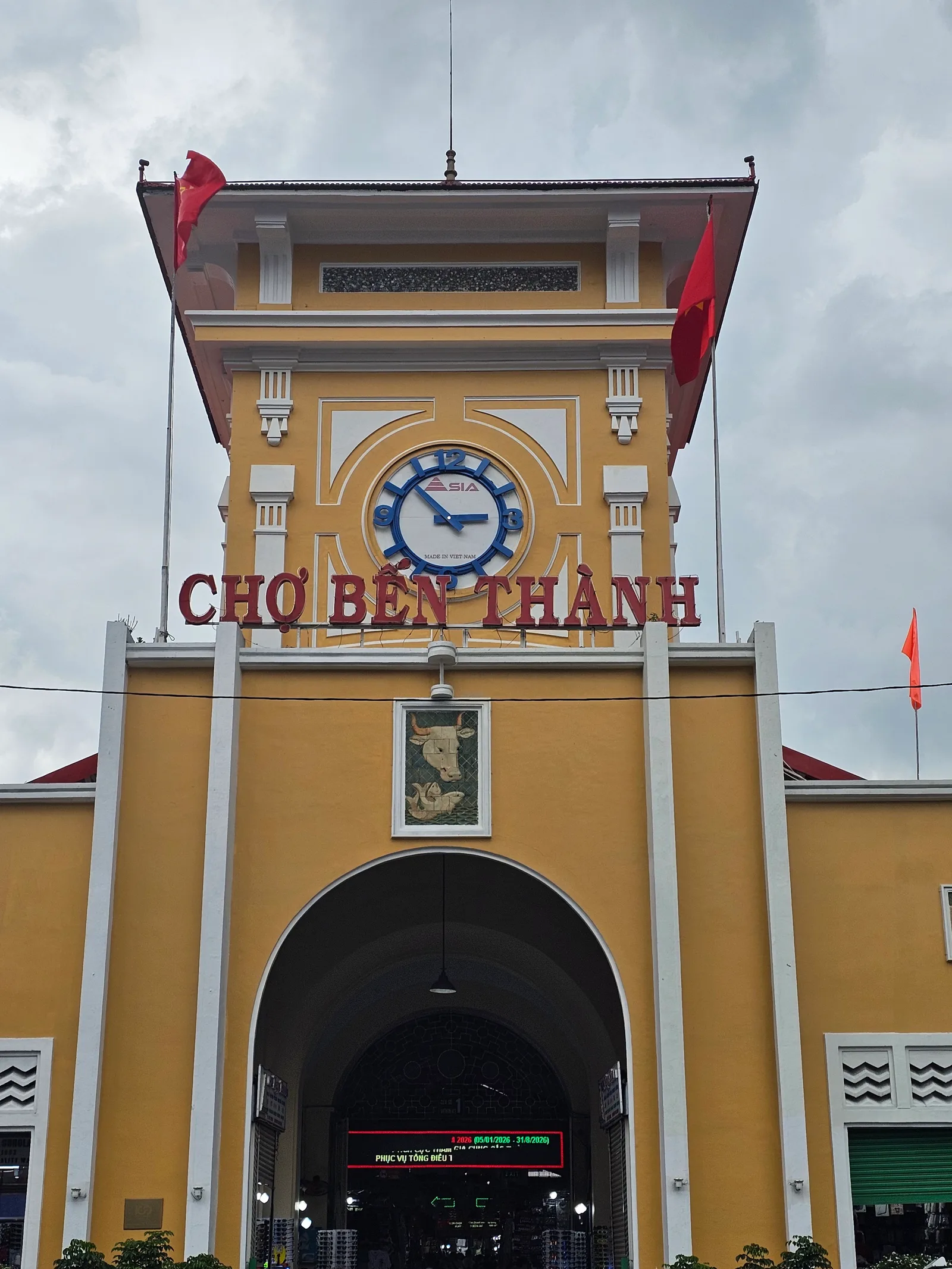 Atmosphere at Ben Thanh Market Ho Chi Minh City — travel photo