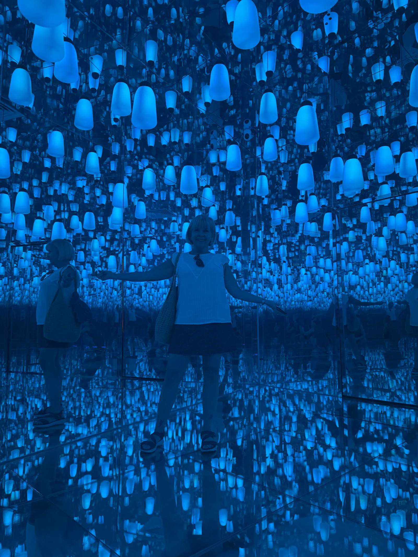 Details at Flyover Starry Sky Art Museum Ho Chi Minh City — travel photo