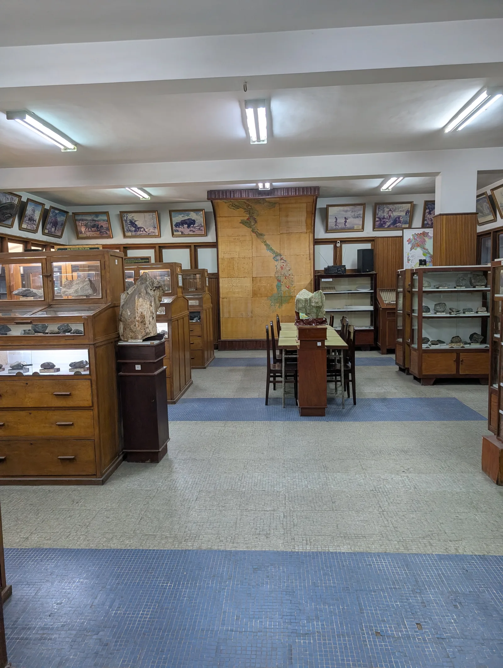Atmosphere at Geological Museum of Vietnam Ho Chi Minh City — travel photo