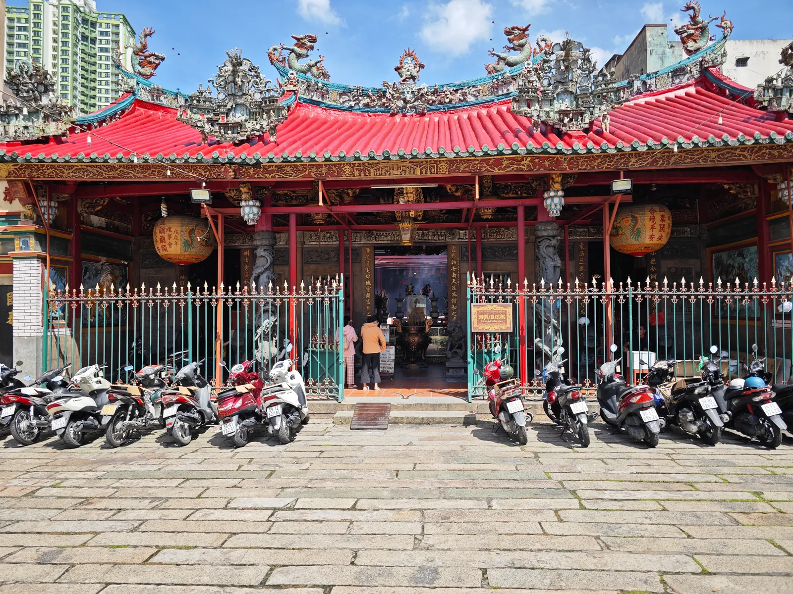 Main view at Ha Chuong Assembly Hall Ho Chi Minh City — travel photo