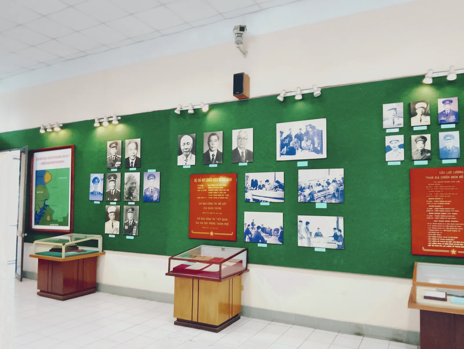 Atmosphere at Ho Chi Minh Campaign Museum Ho Chi Minh City — travel photo