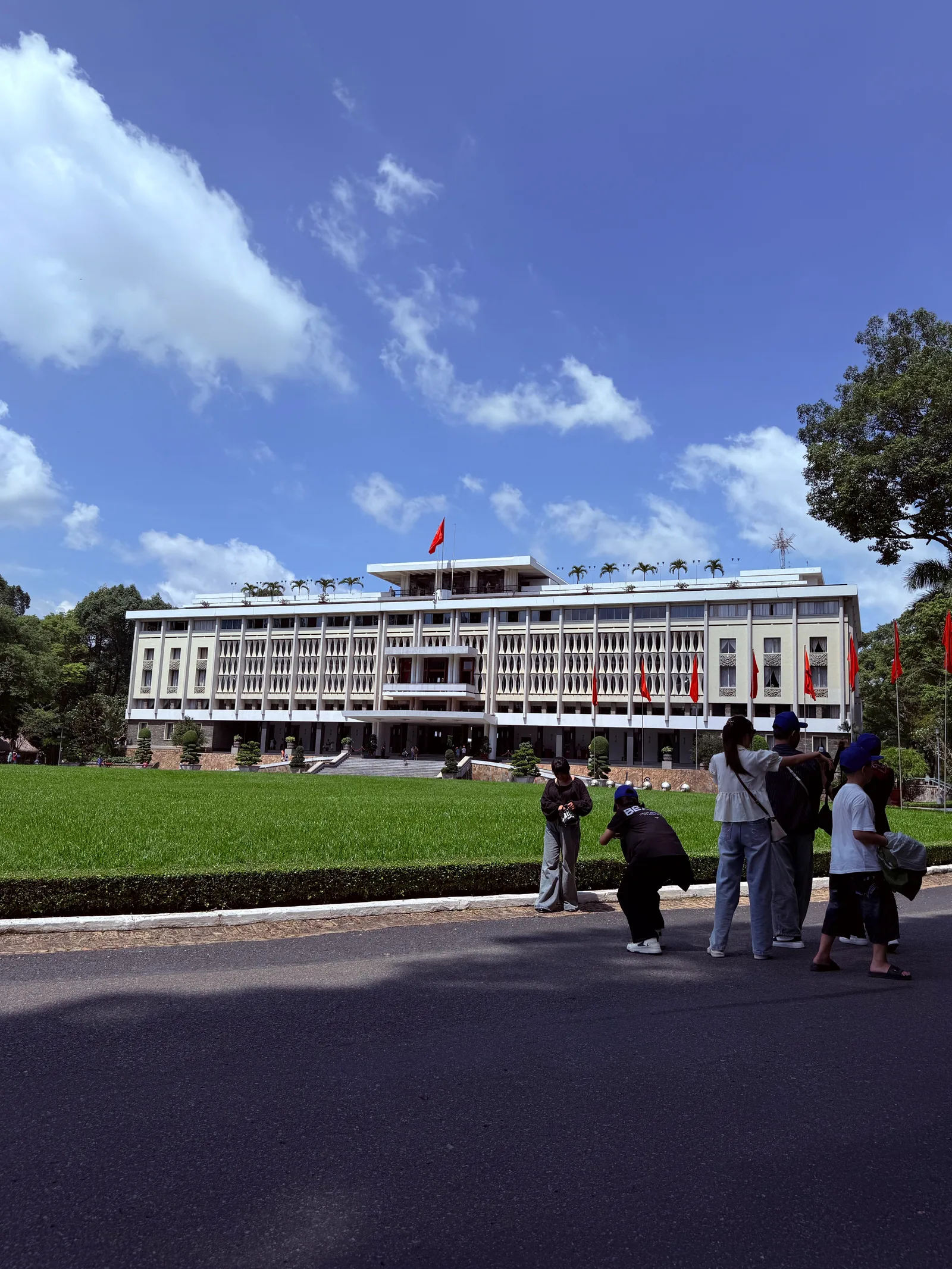 Atmosphere at Independence Palace Ho Chi Minh City — travel photo