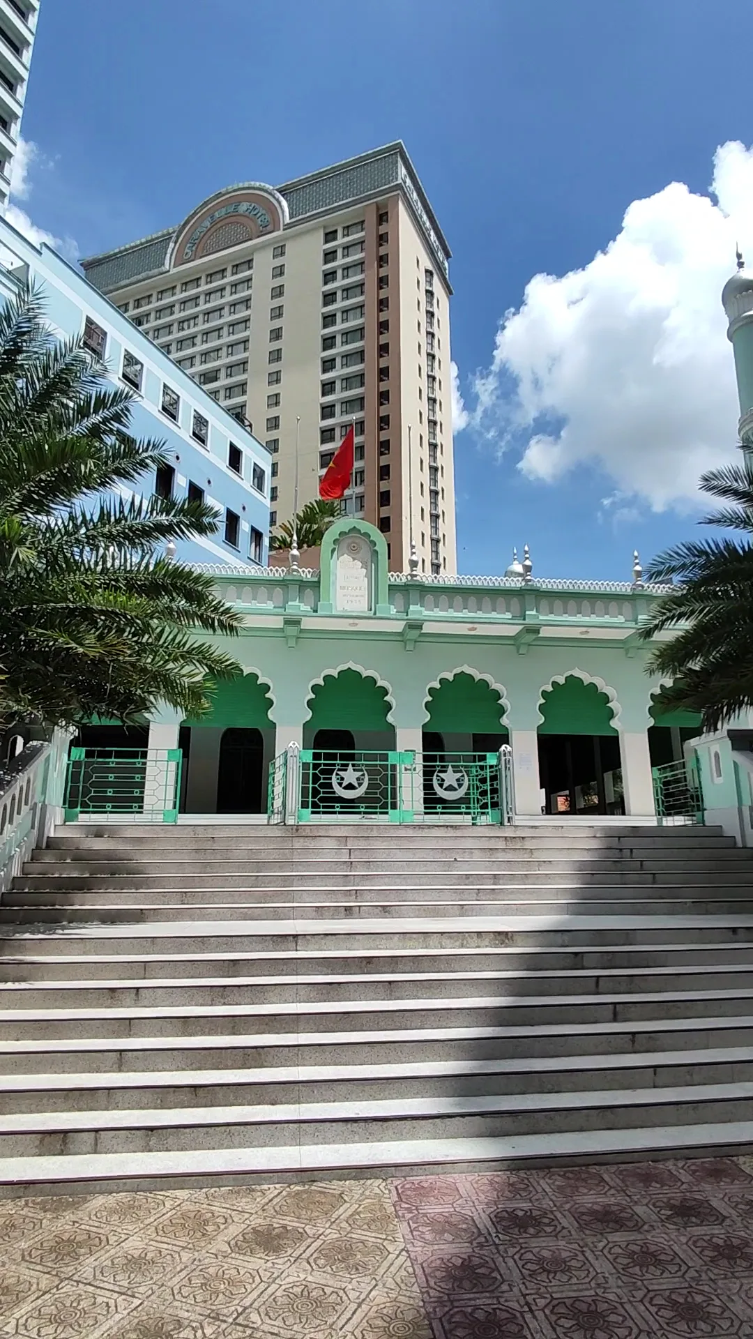 Interior at Jamia Al-Musulman Mosque Ho Chi Minh City — travel photo