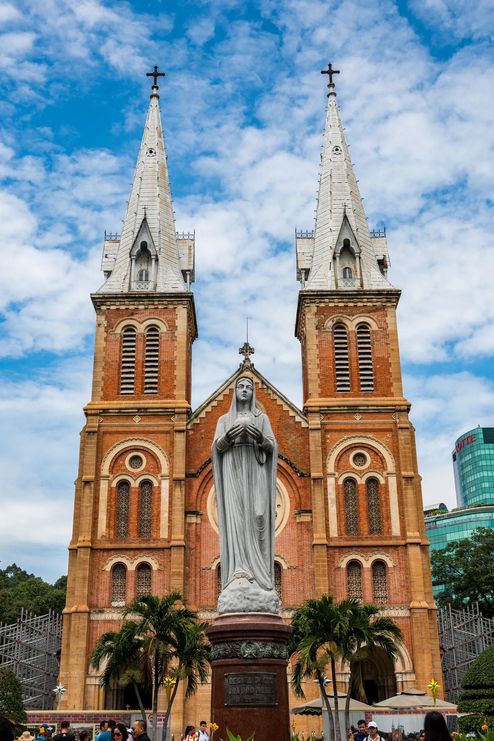 Main view at Notre Dame Cathedral of Saigon Ho Chi Minh City — travel photo
