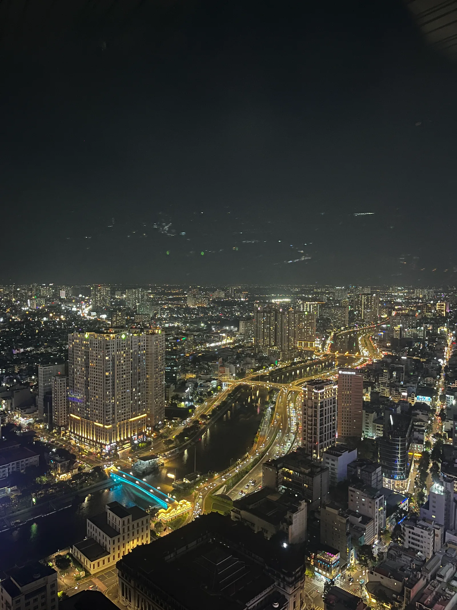 Saigon Skydeck — rainy day guide Ho Chi Minh City