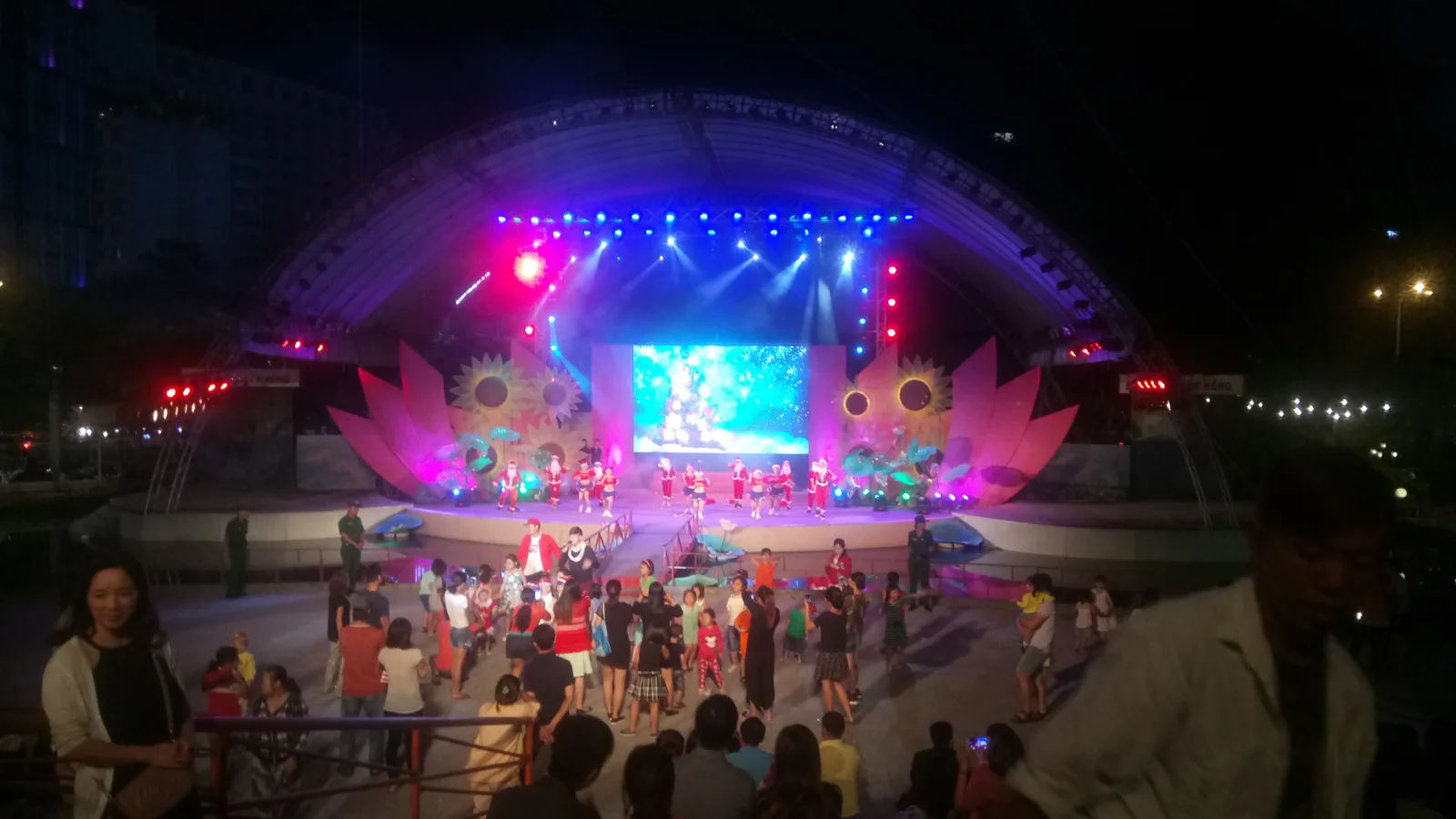 Atmosphere at September 23rd Park Ho Chi Minh City — travel photo