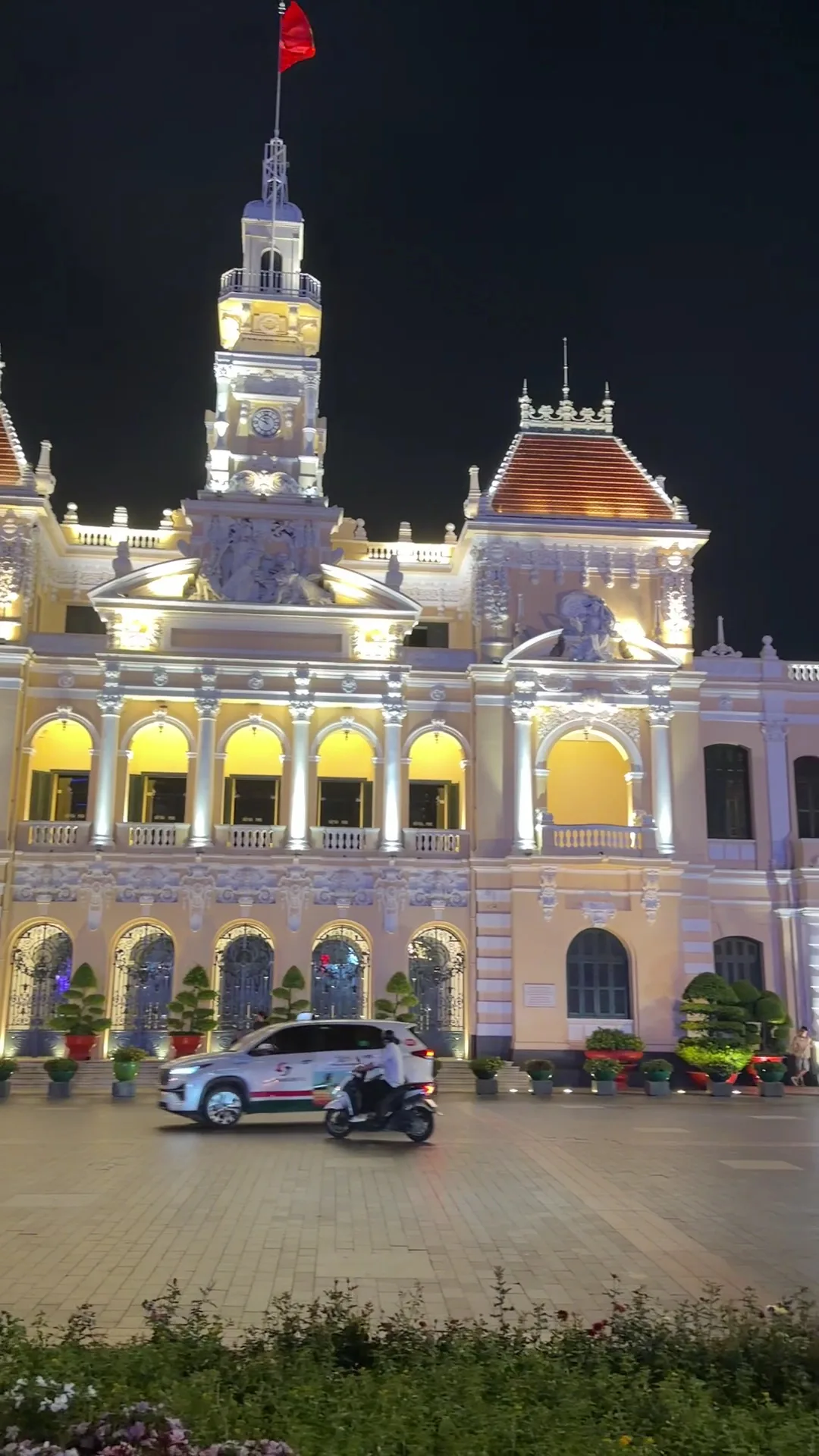 Interior at Statue of Ho Chi Minh Ho Chi Minh City — travel photo