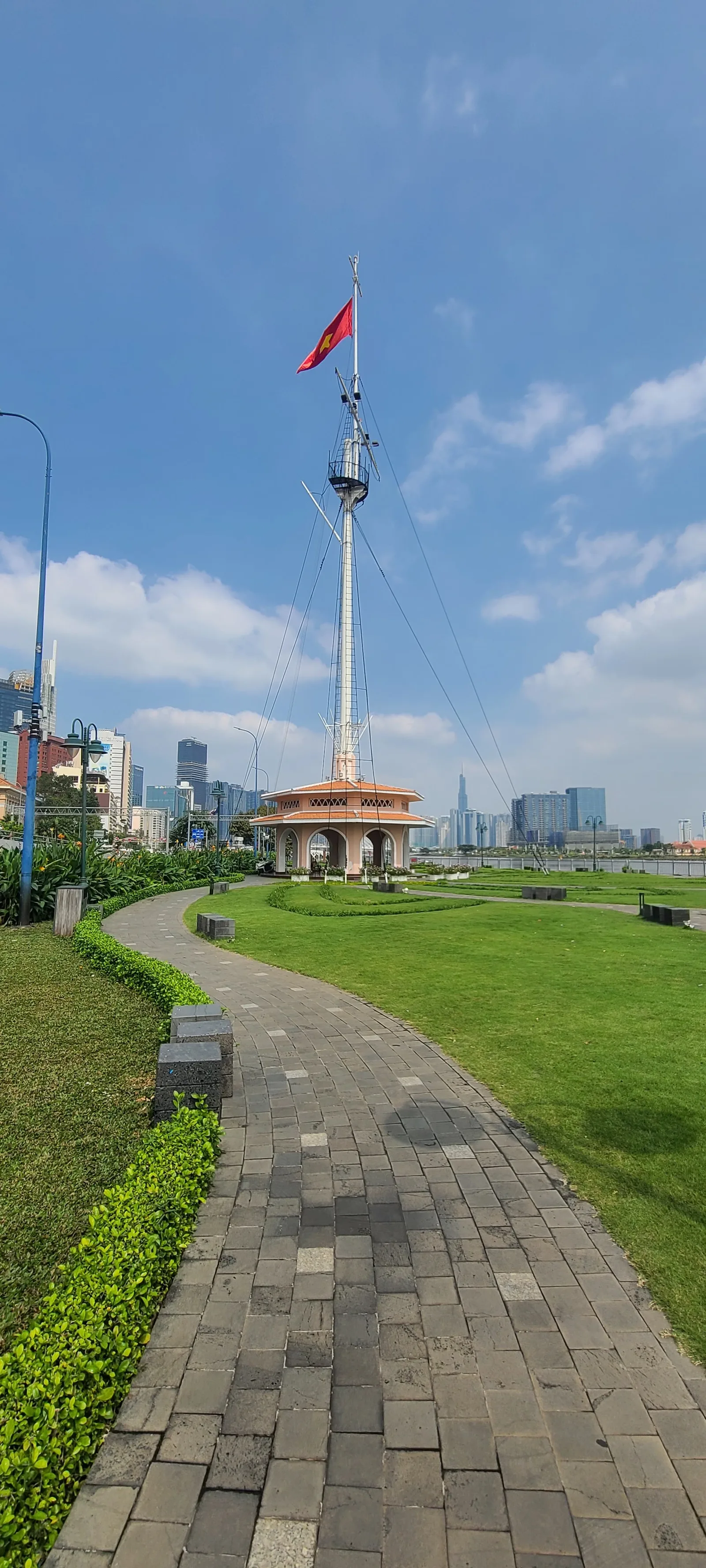 Details at Thu Ngu Flagpole Ho Chi Minh City — travel photo