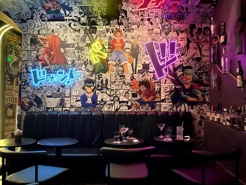 To - Hidden Cocktails Bar ト - 隠れ家バー