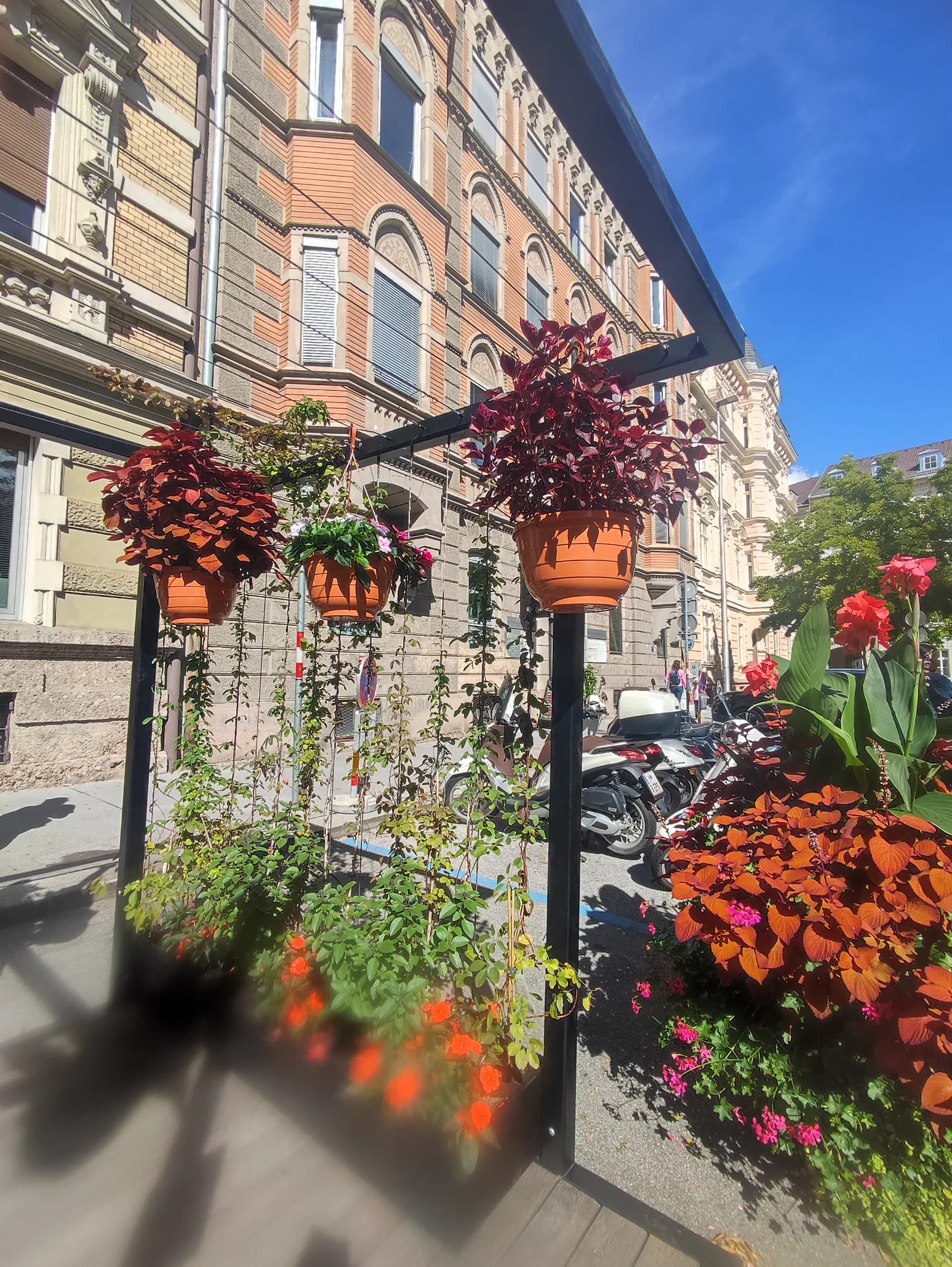 Details at Adolf-Pichler-Platz Innsbruck Innsbruck — travel photo