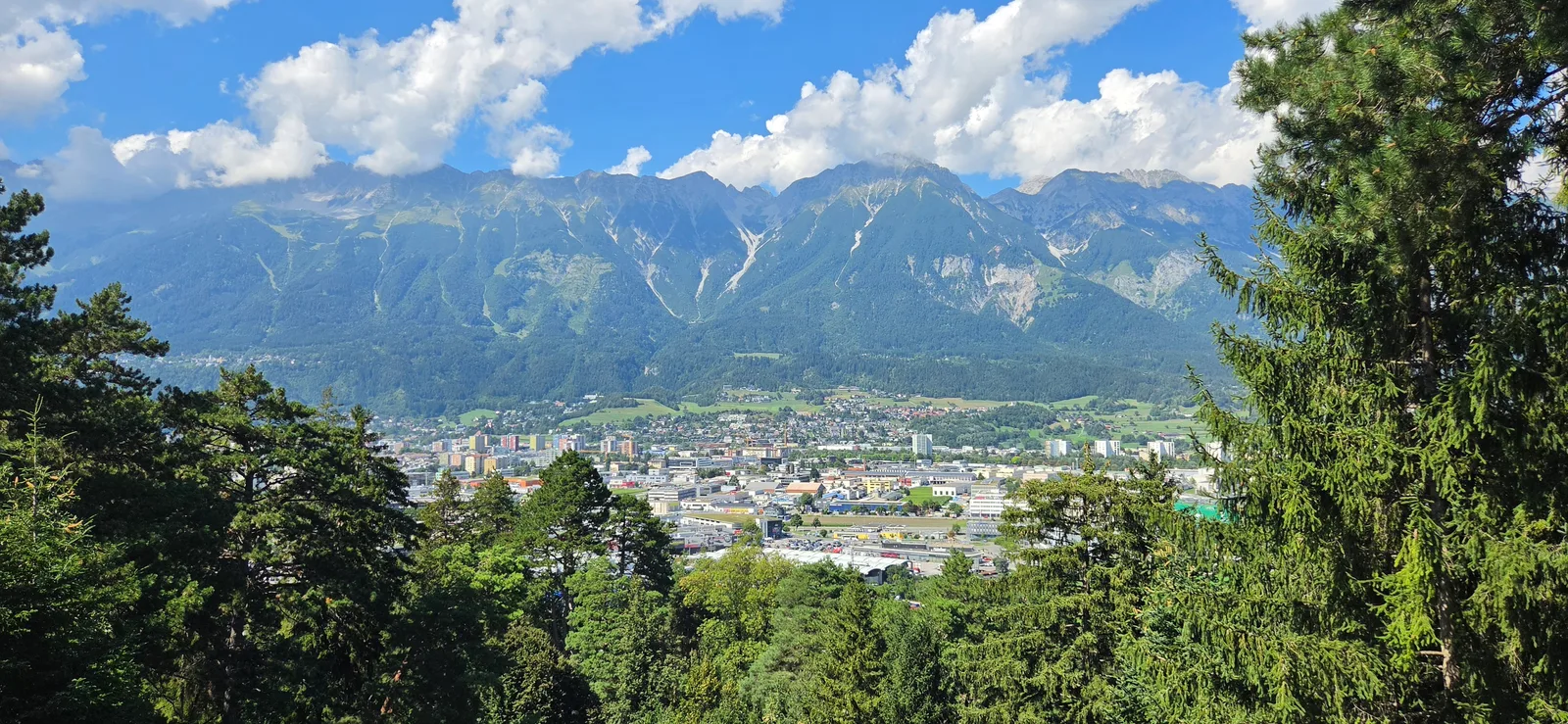 Main view at Ambraser Schloss Park Innsbruck — travel photo