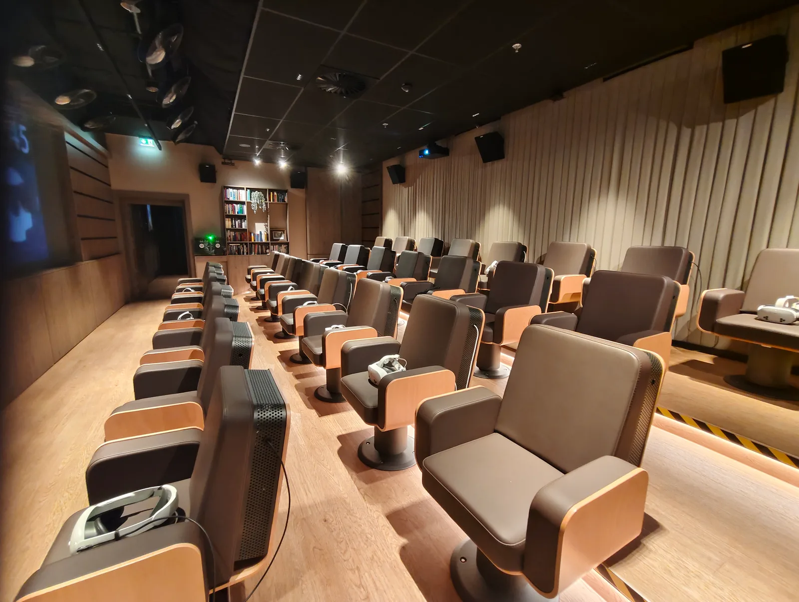 Main view at Experience Tirol Innsbruck — travel photo