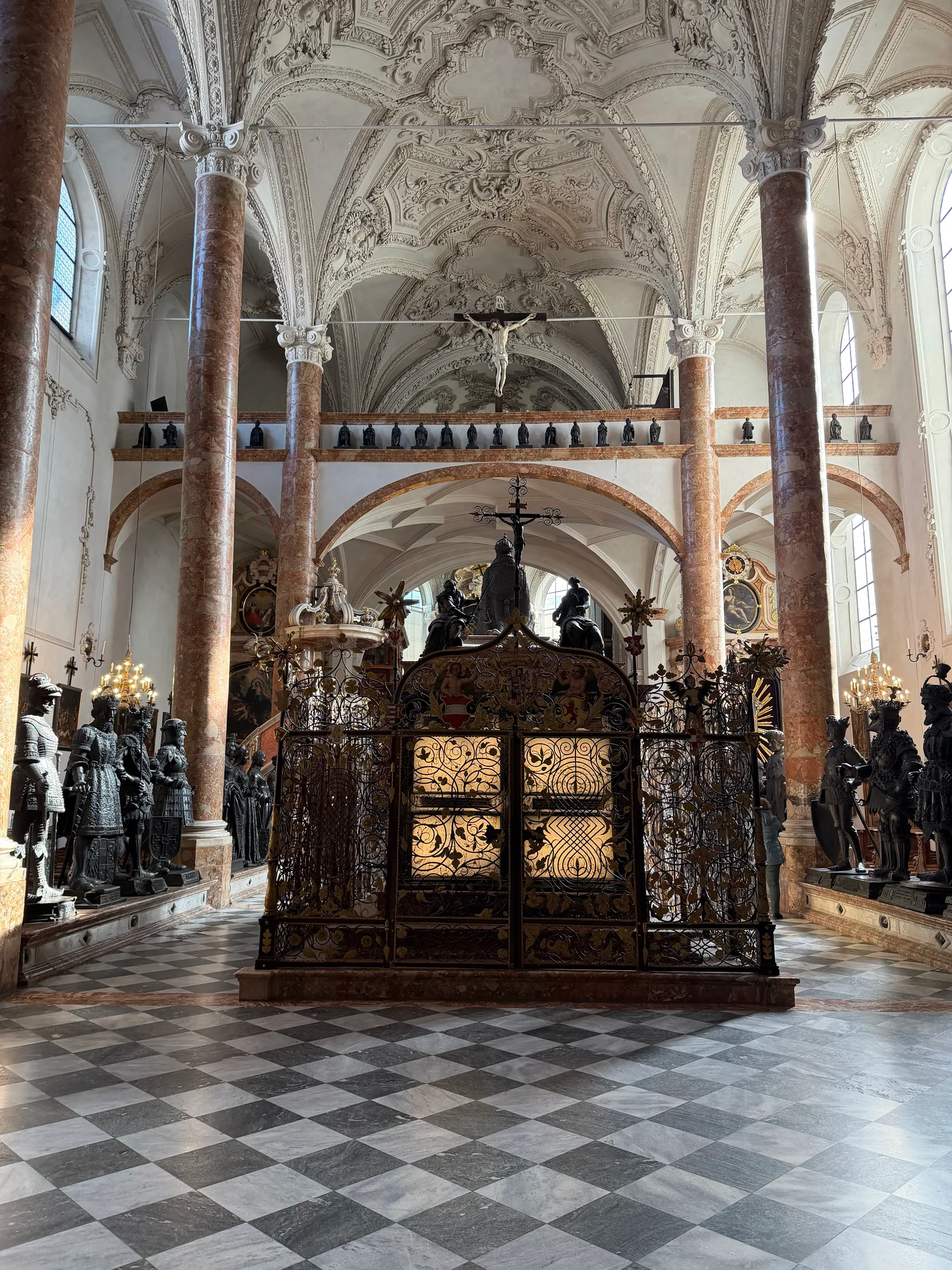 Atmosphere at Grabmal Kaiser Maximilians I. Innsbruck — travel photo