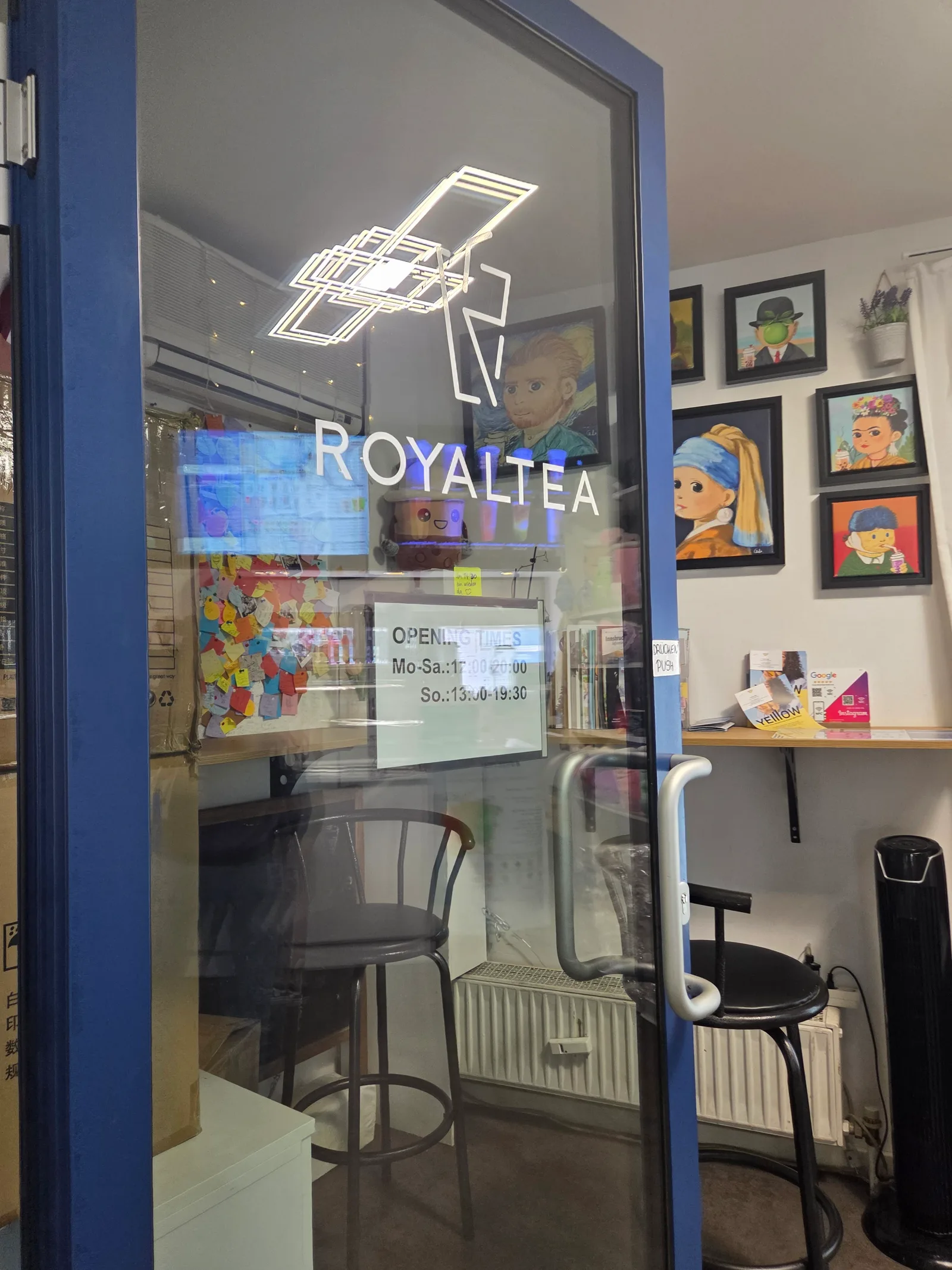 Details at ROYALTEA Innsbruck — travel photo