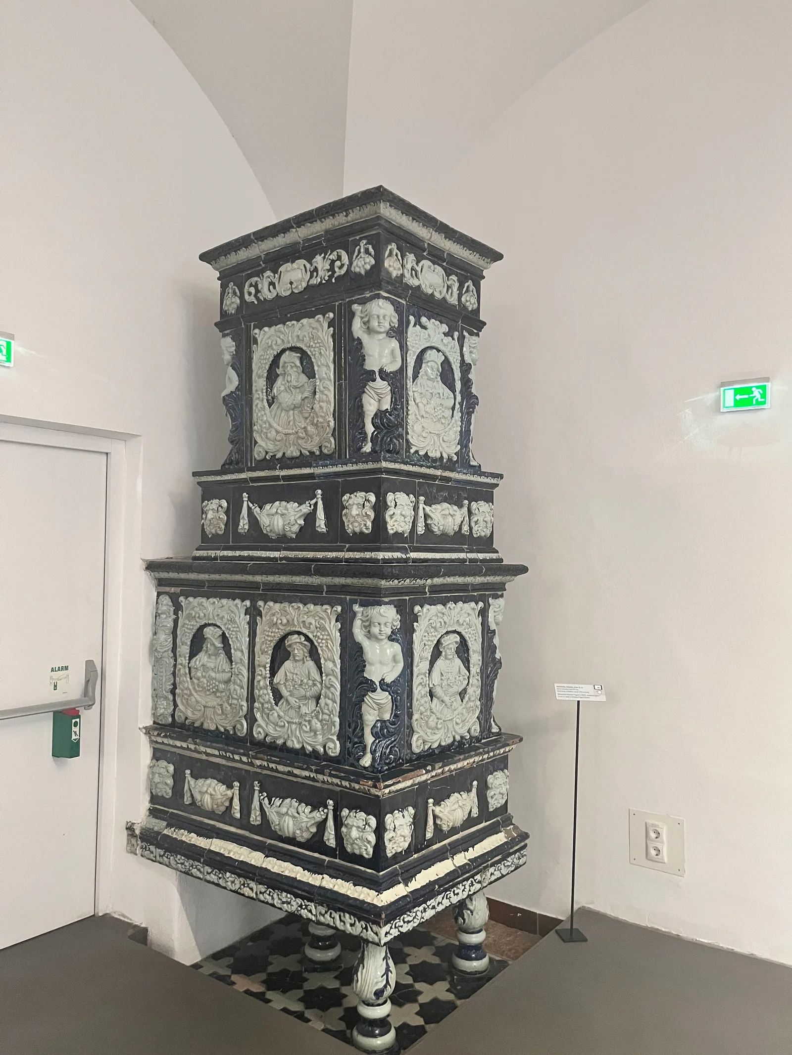 Details at Tyrolean Folk Art Museum Innsbruck — travel photo
